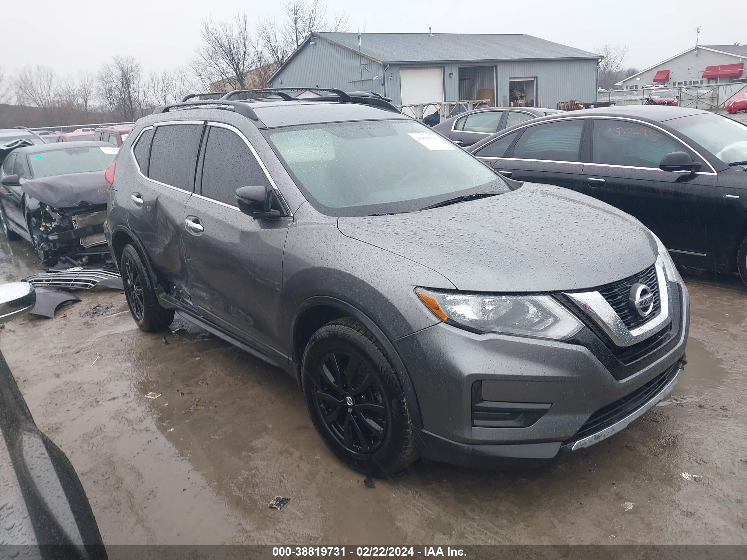 NISSAN ROGUE 2017 5n1at2mv1hc806318