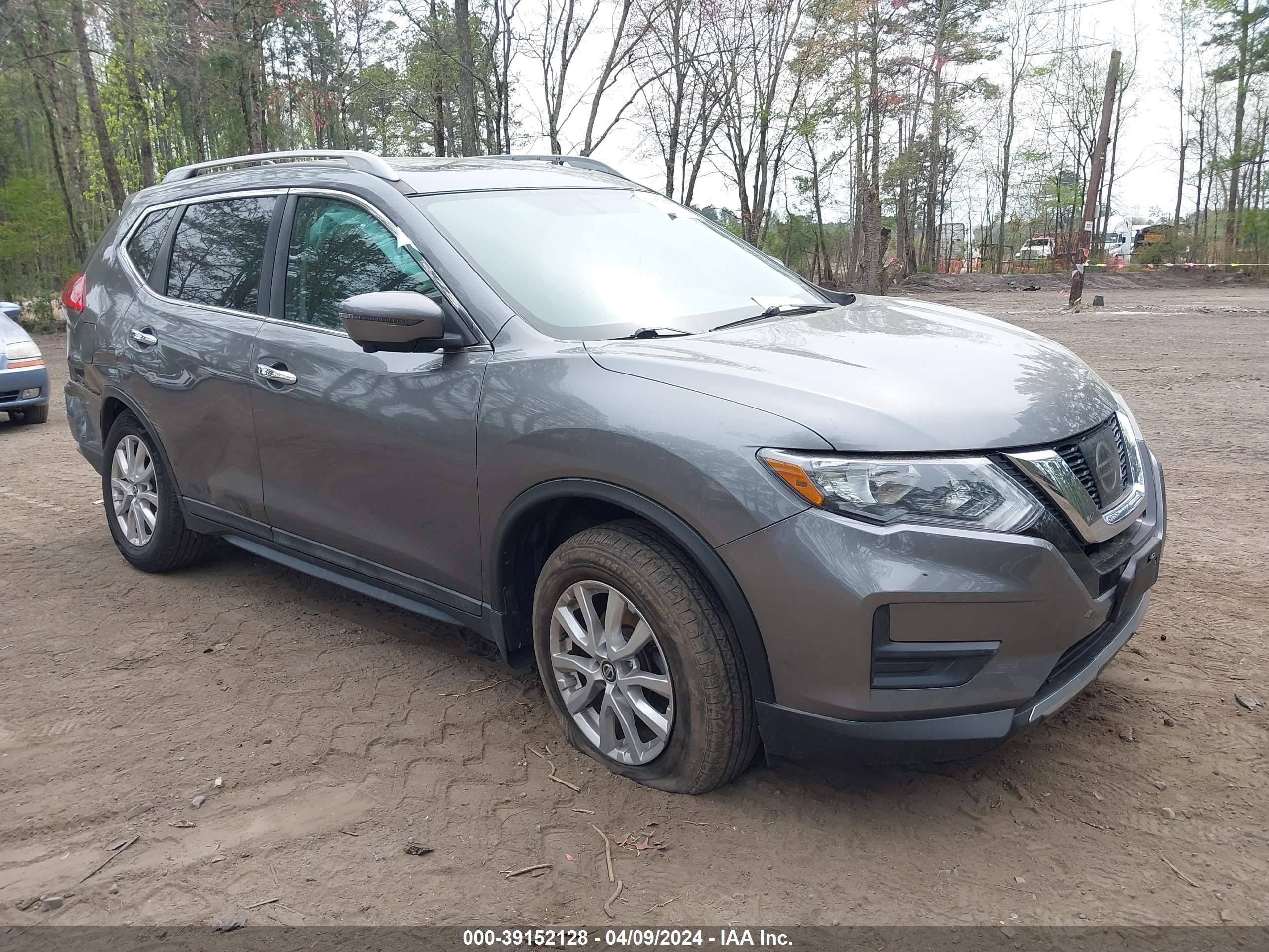 NISSAN ROGUE 2017 5n1at2mv1hc830490