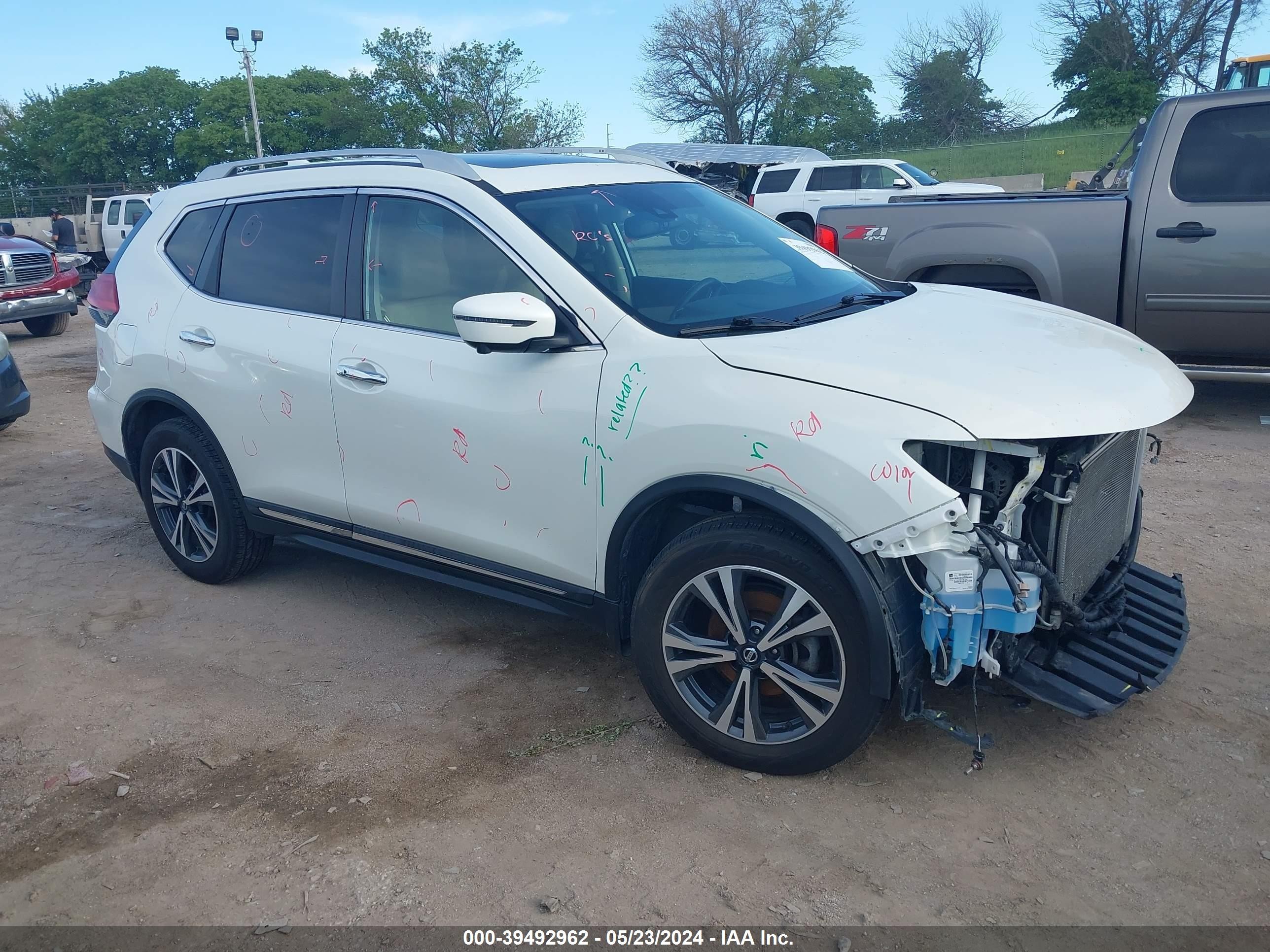 NISSAN ROGUE 2017 5n1at2mv1hc836161