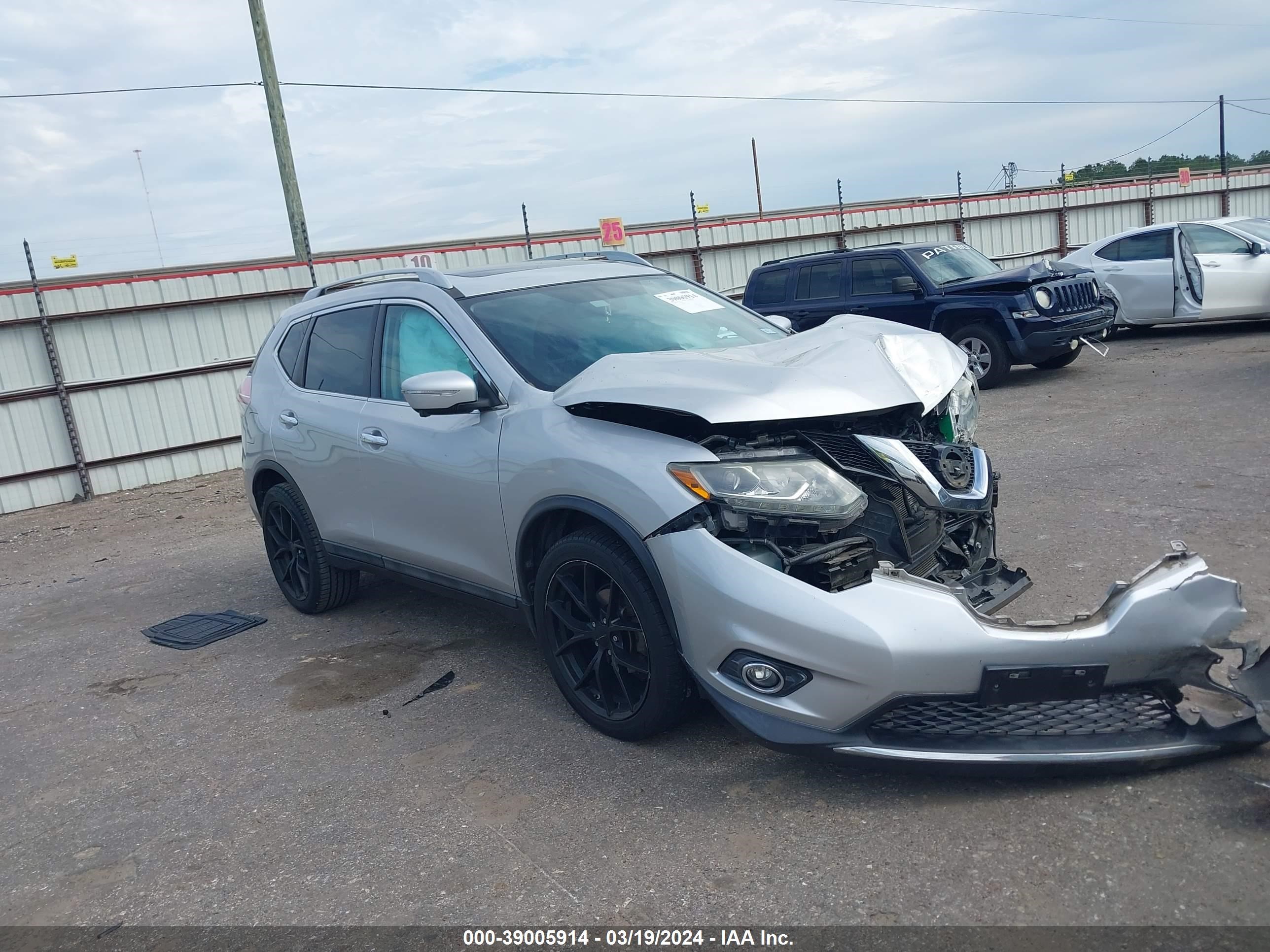 NISSAN ROGUE 2015 5n1at2mv2fc842872