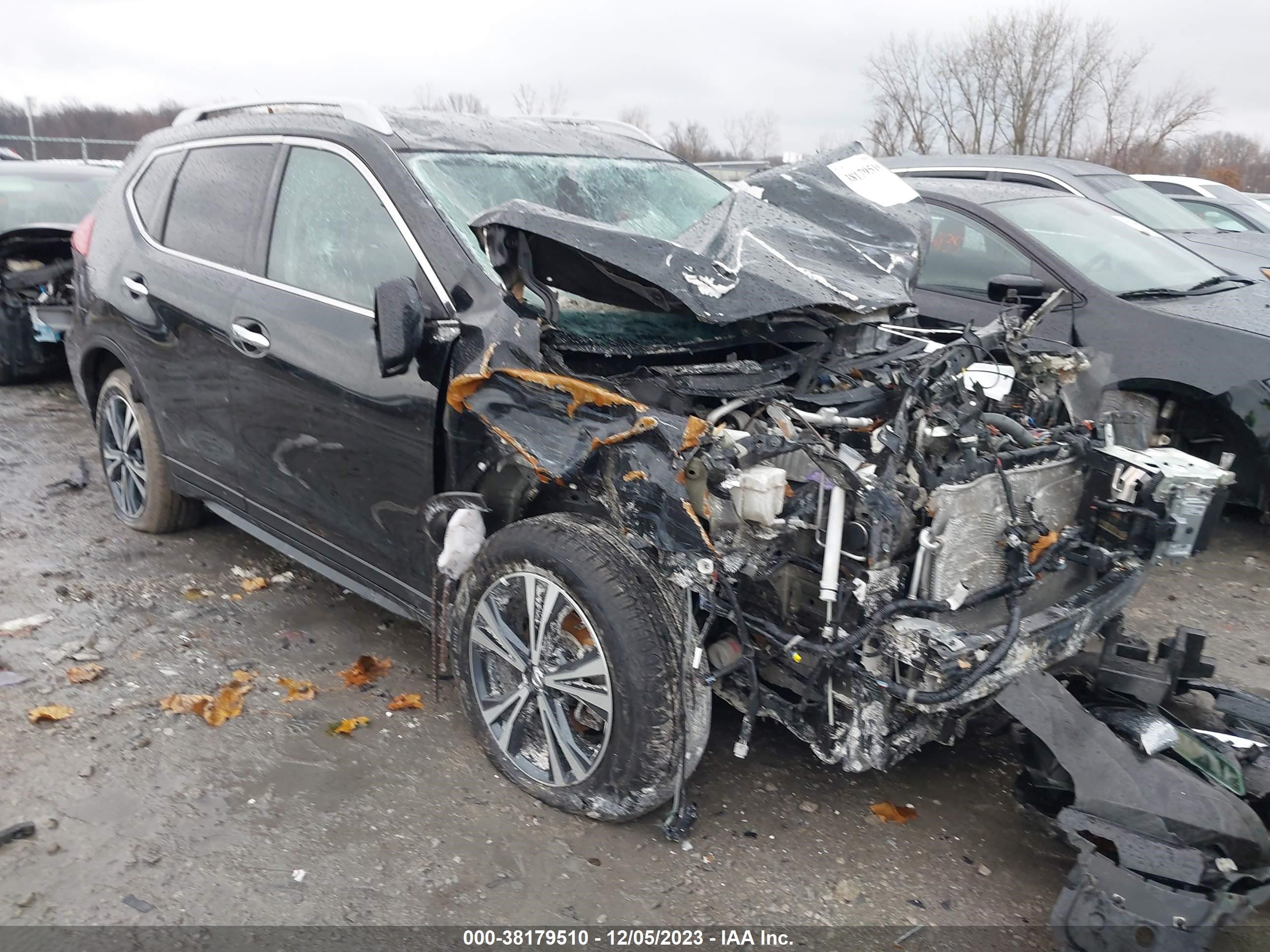 NISSAN ROGUE 2019 5n1at2mv2kc799712