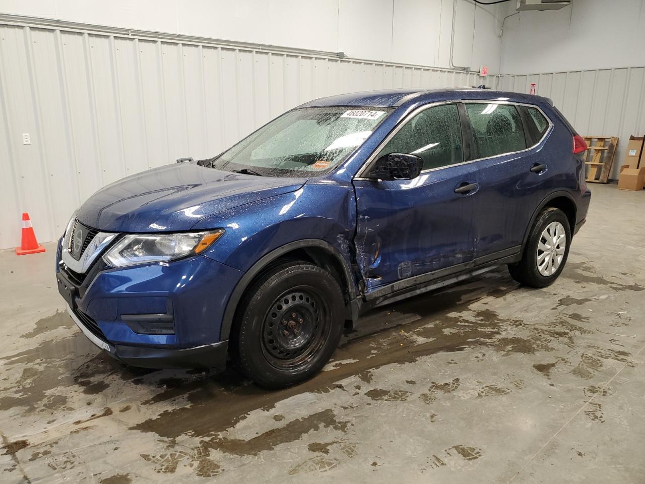 NISSAN ROGUE 2017 5n1at2mv3hc893557