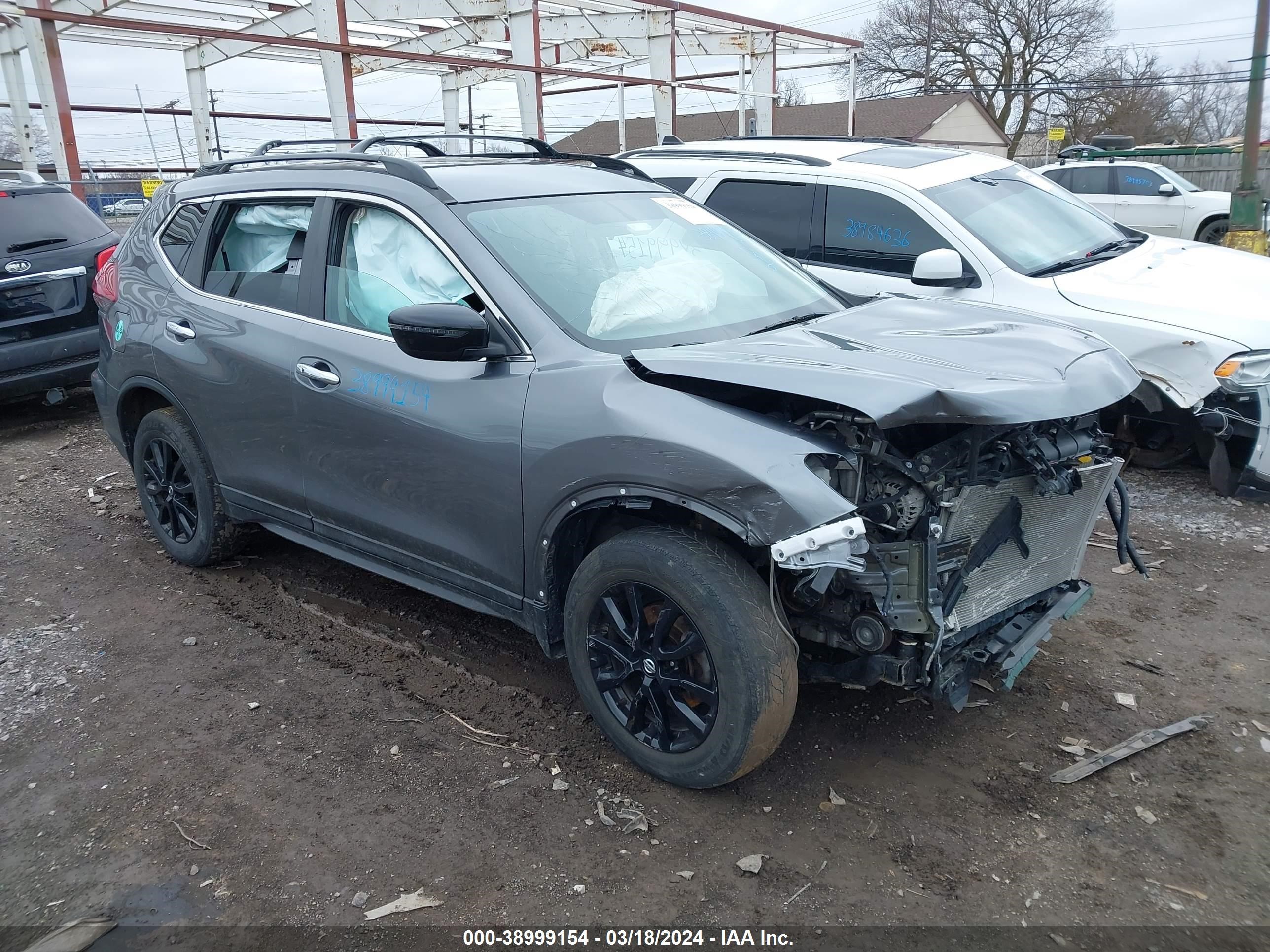 NISSAN ROGUE 2018 5n1at2mv3jc757175