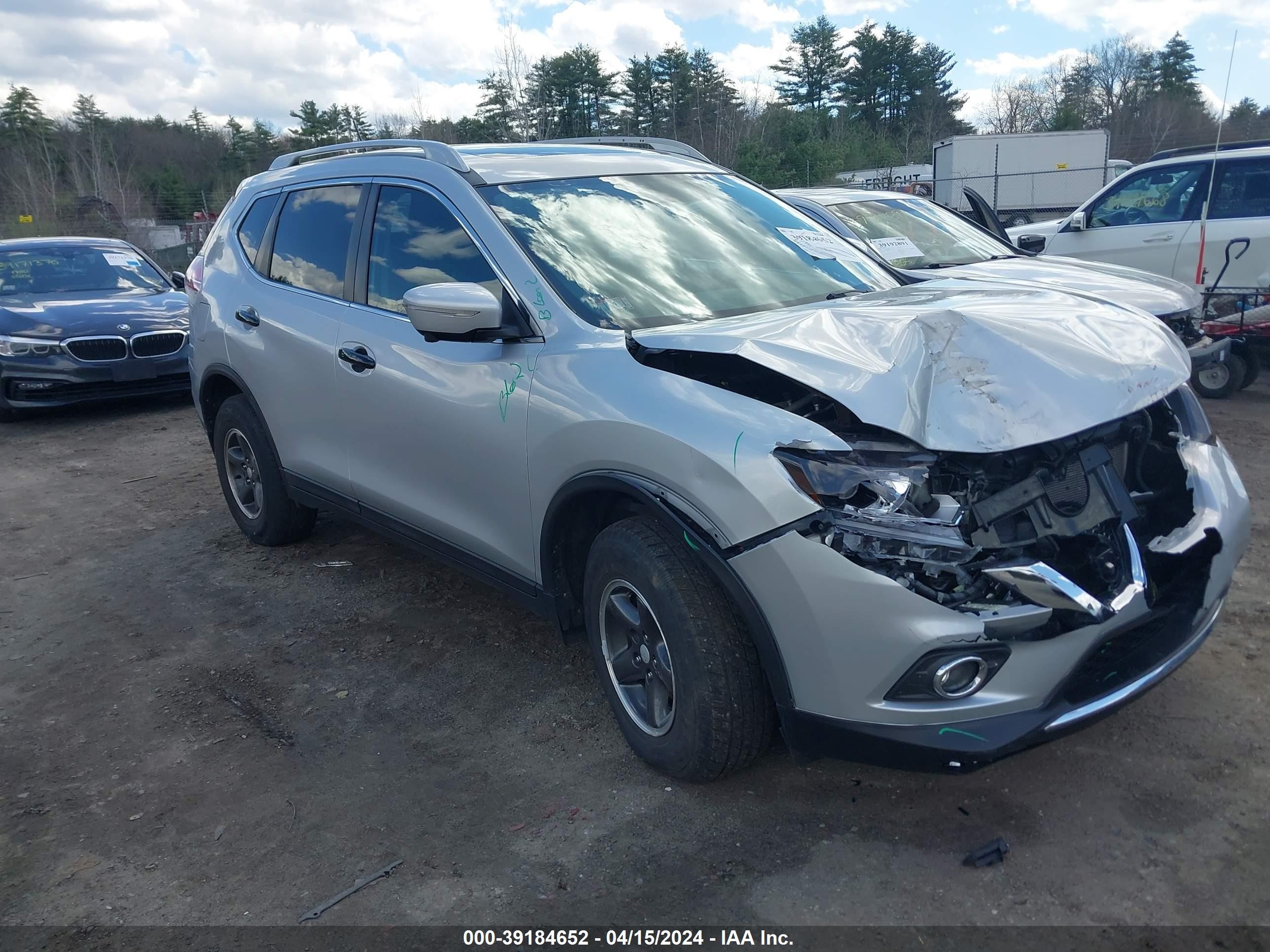 NISSAN ROGUE 2015 5n1at2mv4fc925851