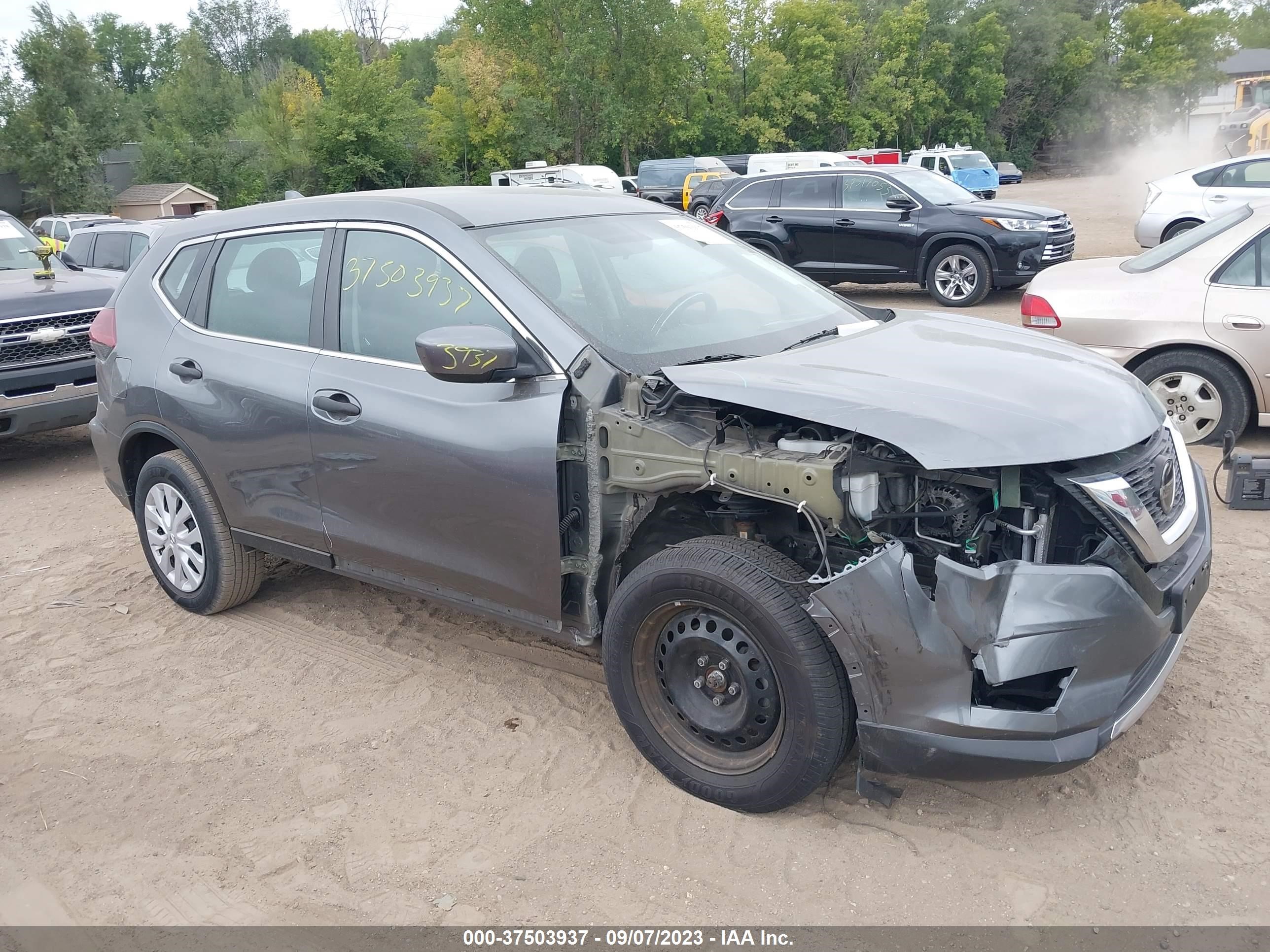 NISSAN ROGUE 2018 5n1at2mv4jc755872