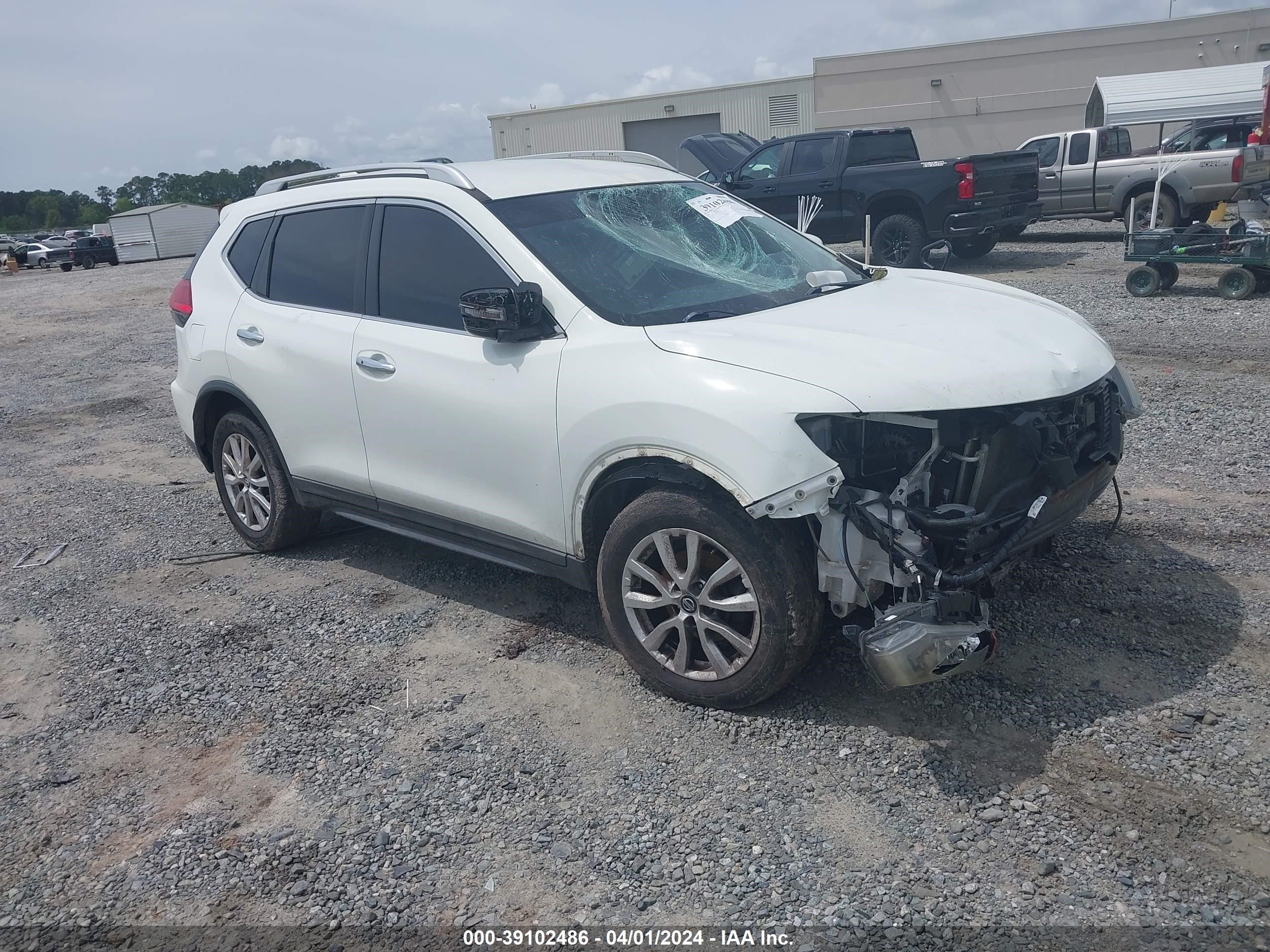 NISSAN ROGUE 2017 5n1at2mv5hc858714