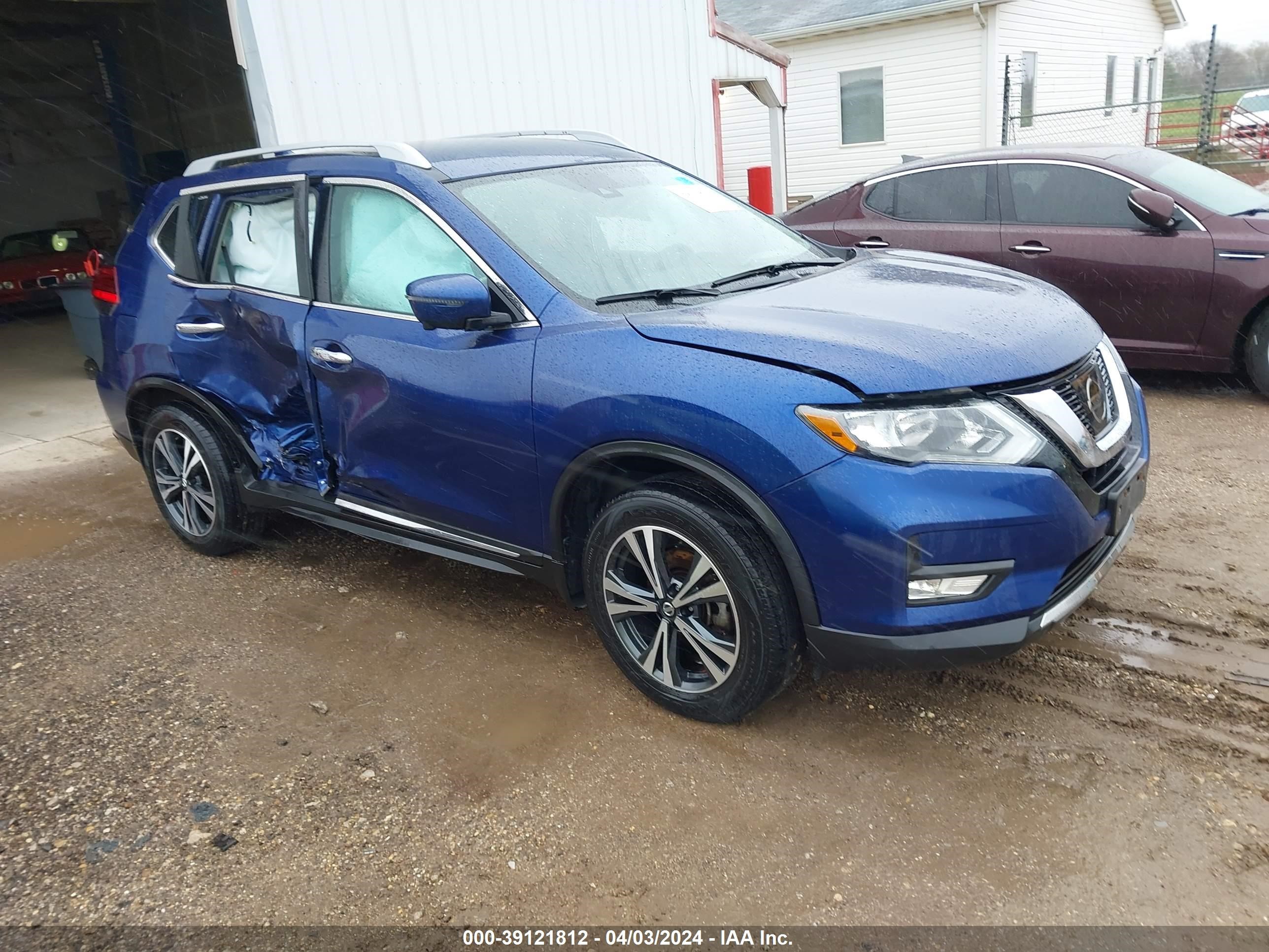 NISSAN ROGUE 2017 5n1at2mv5hc865744