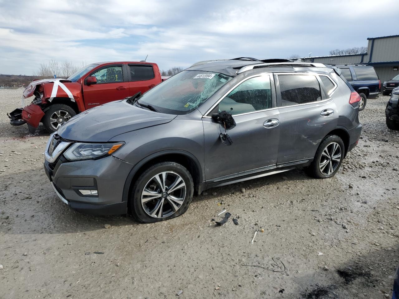 NISSAN ROGUE 2017 5n1at2mv5hc883256