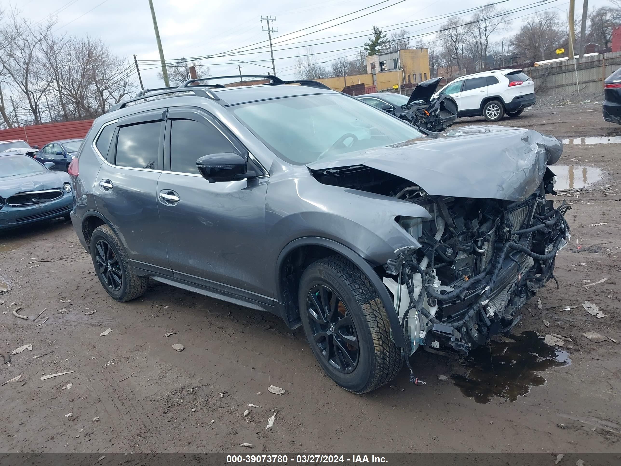 NISSAN ROGUE 2018 5n1at2mv5jc756822