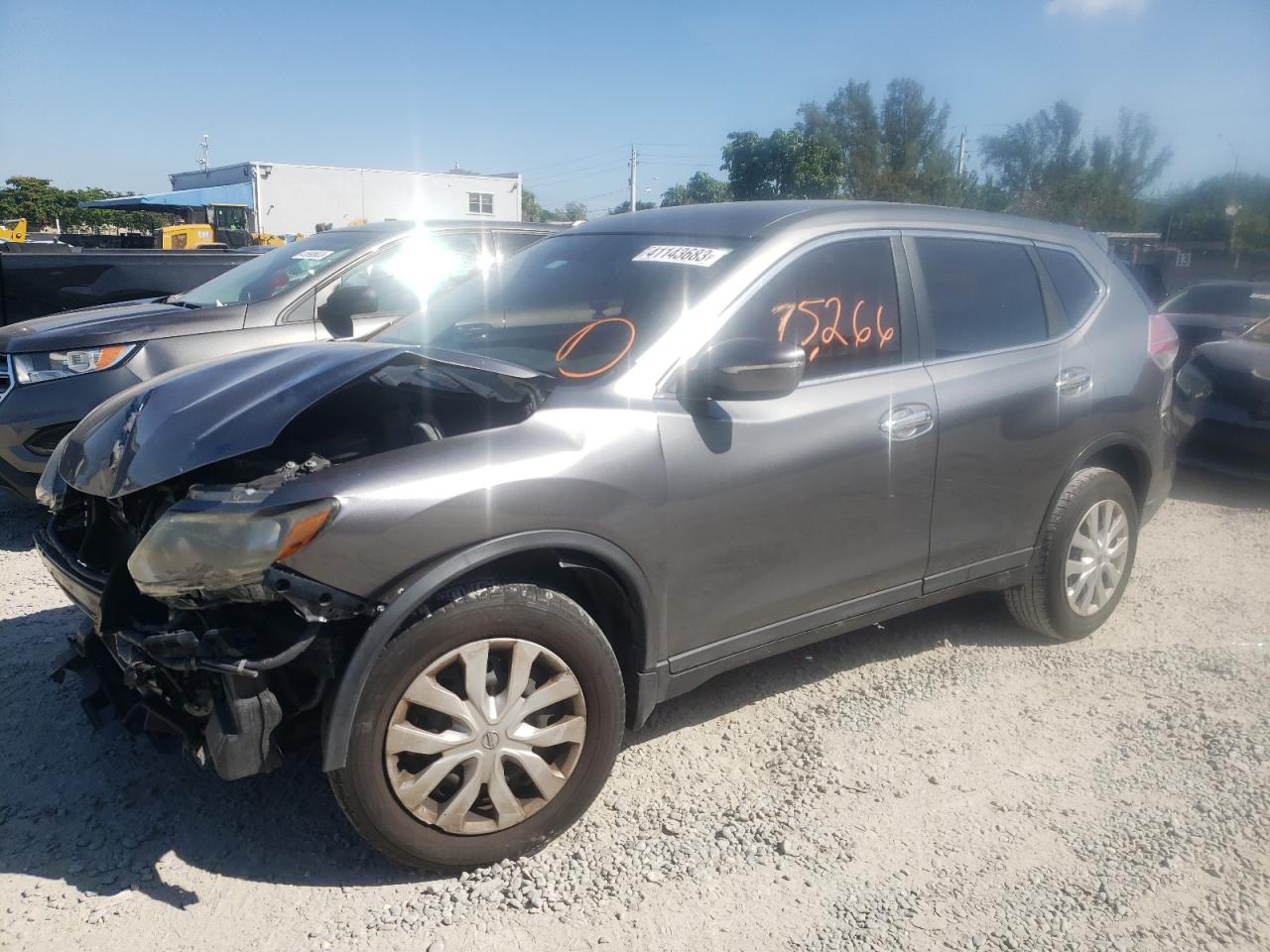 NISSAN ROGUE 2015 5n1at2mv6fc922708