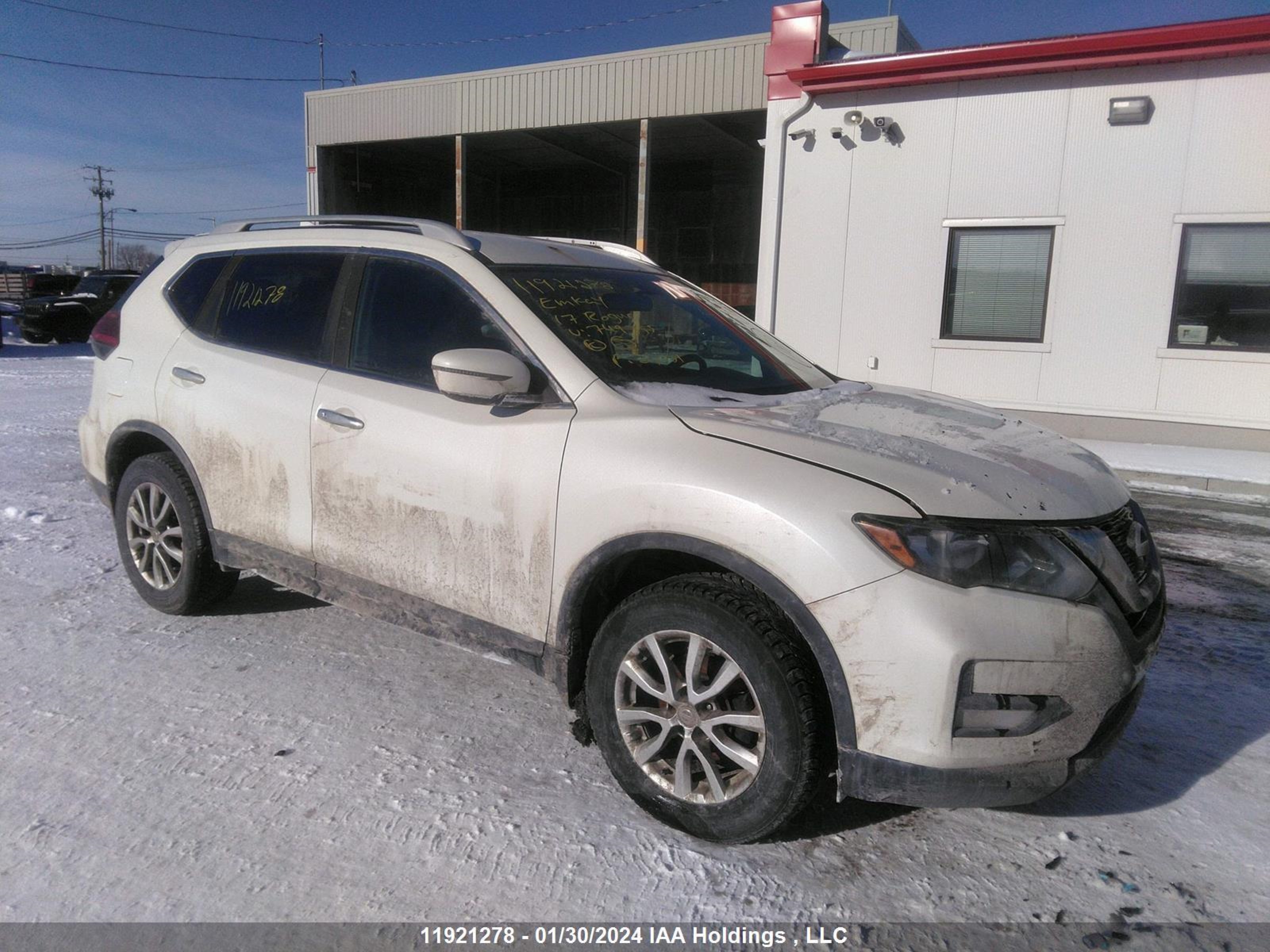 NISSAN ROGUE 2017 5n1at2mv6hc749355