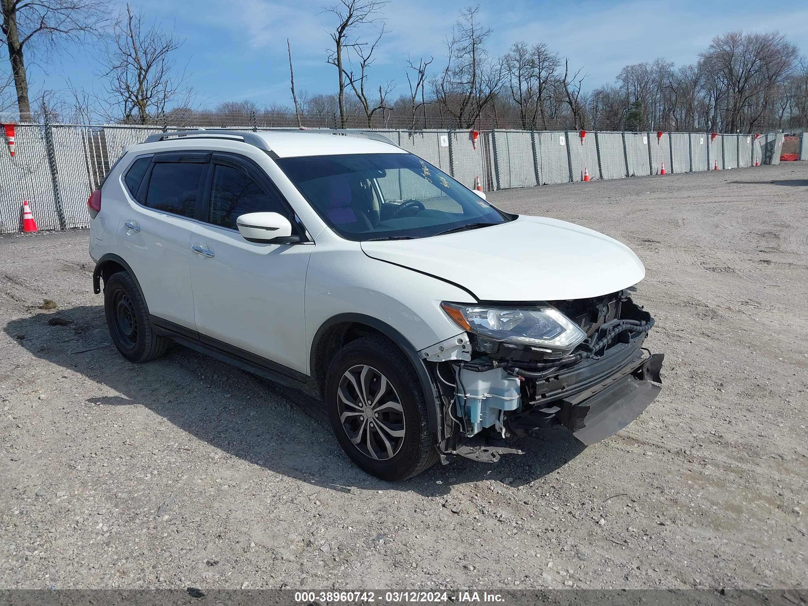 NISSAN ROGUE 2017 5n1at2mv6hc823597