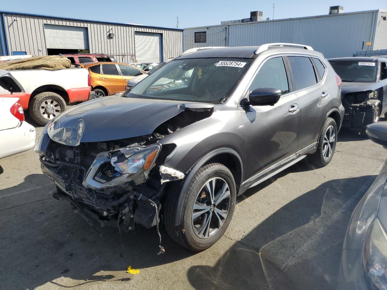 NISSAN ROGUE 2018 5n1at2mv6jc799646