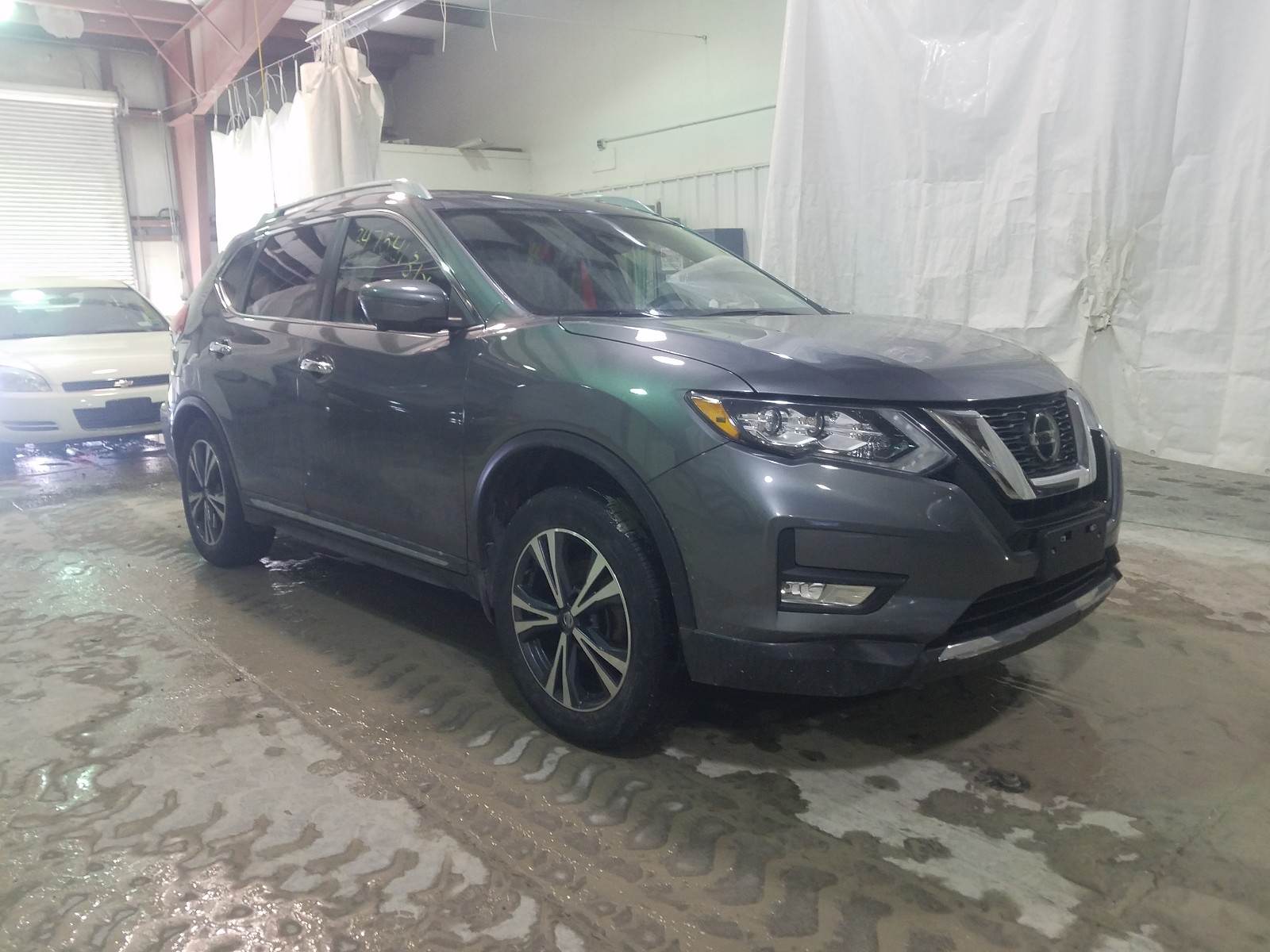 NISSAN ROGUE 2018 5n1at2mv7jc812386