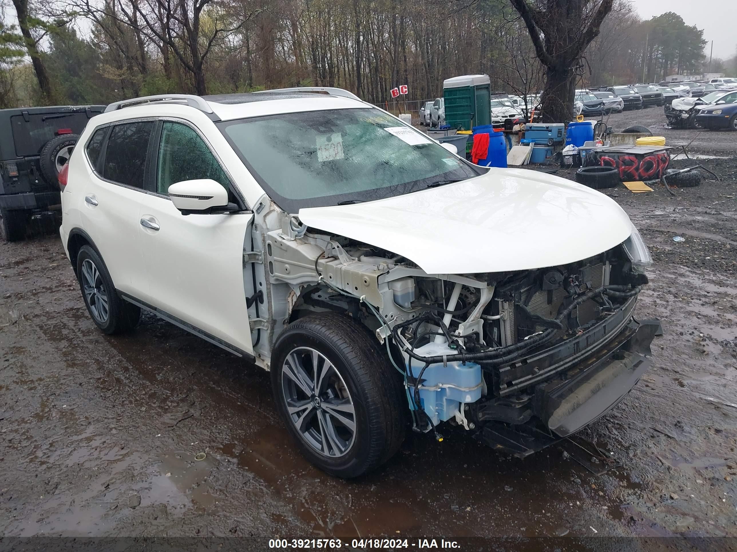 NISSAN ROGUE 2018 5n1at2mv7jc837367