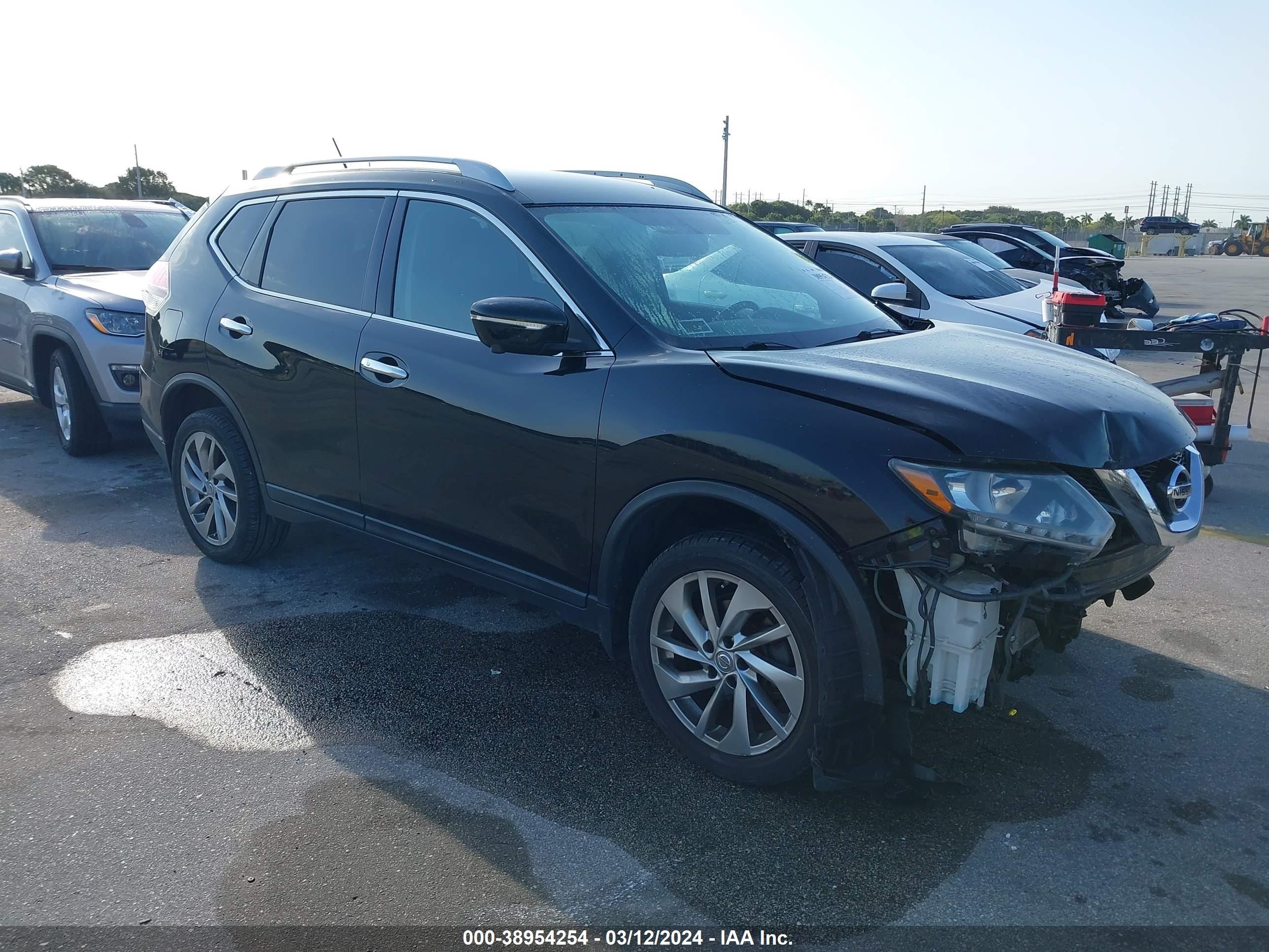 NISSAN ROGUE 2015 5n1at2mv8fc777137