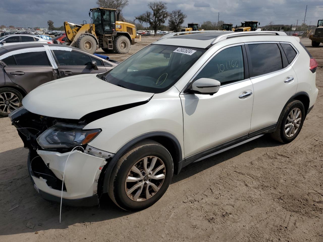 NISSAN ROGUE 2017 5n1at2mv8hc767789