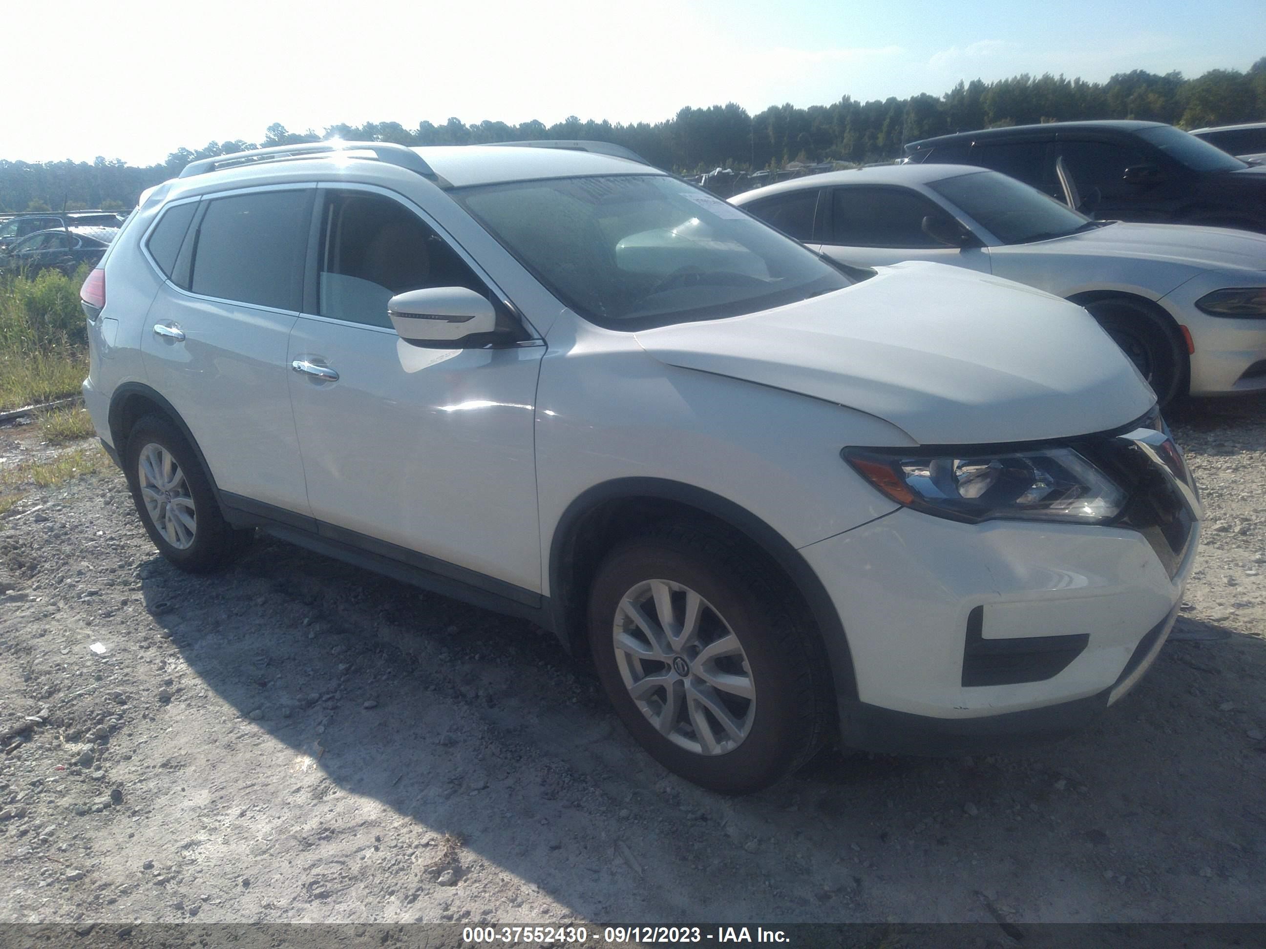 NISSAN ROGUE 2017 5n1at2mv8hc828610