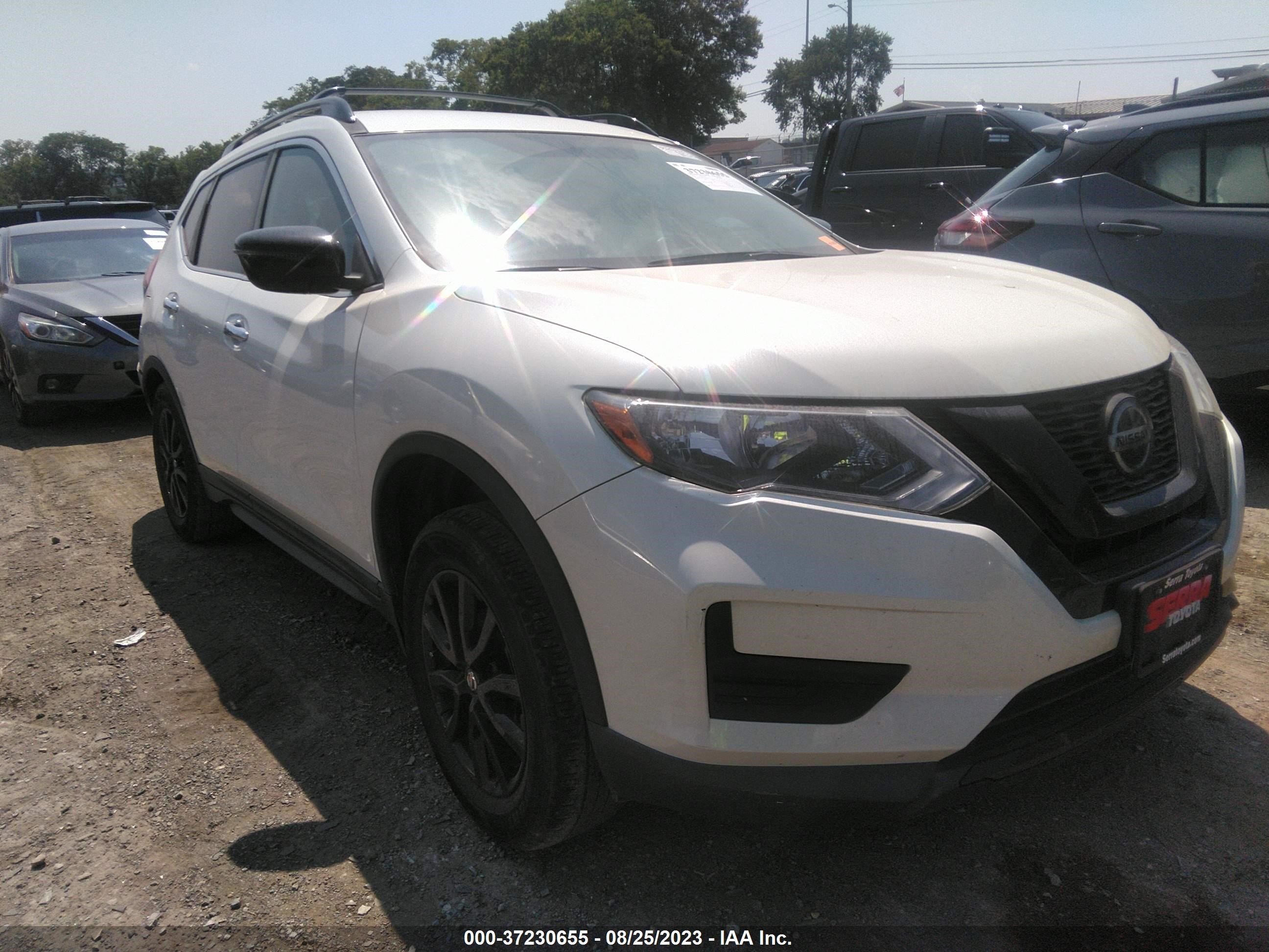 NISSAN ROGUE 2018 5n1at2mv8jc732997