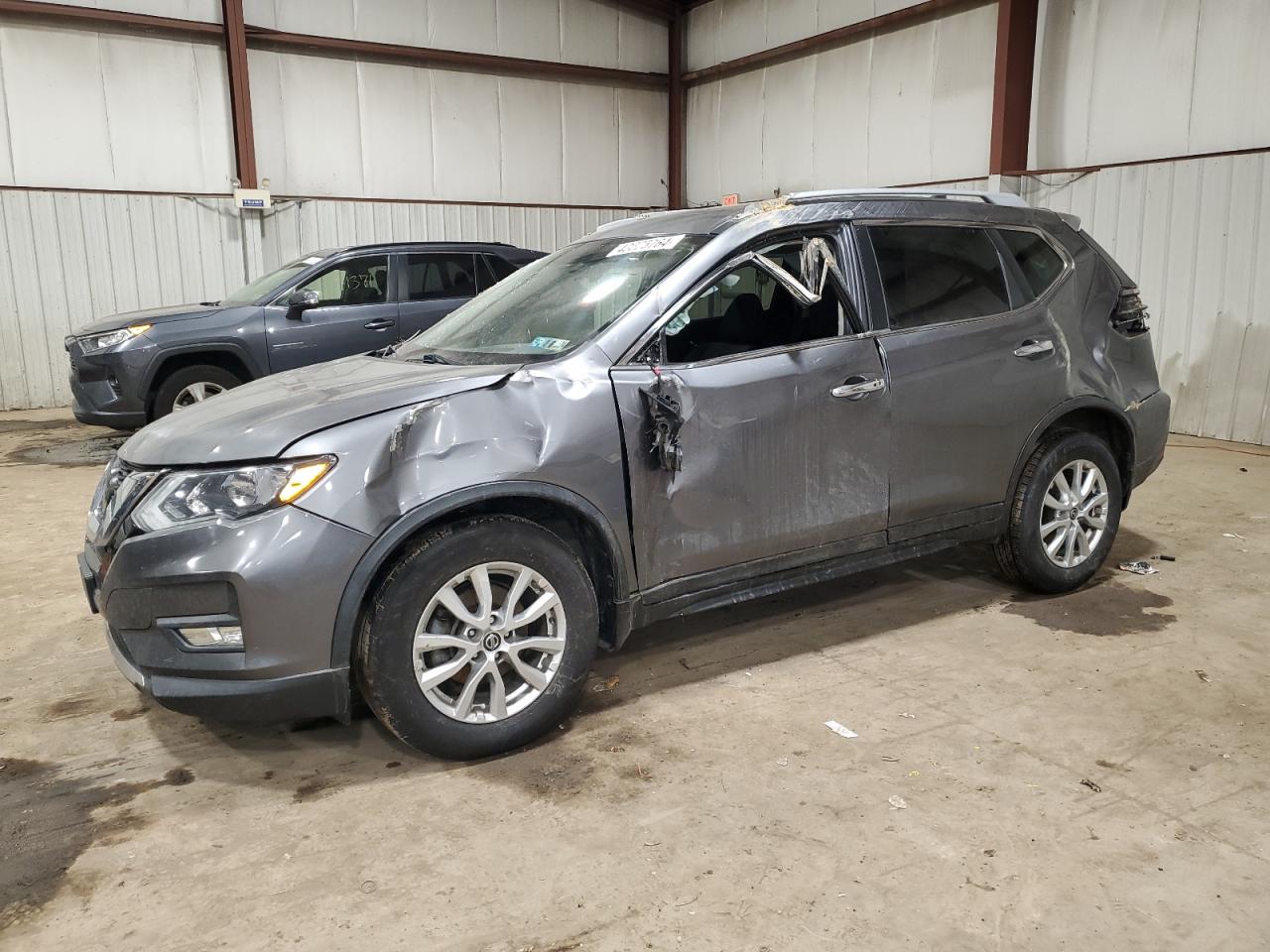 NISSAN ROGUE 2018 5n1at2mv8jc776076