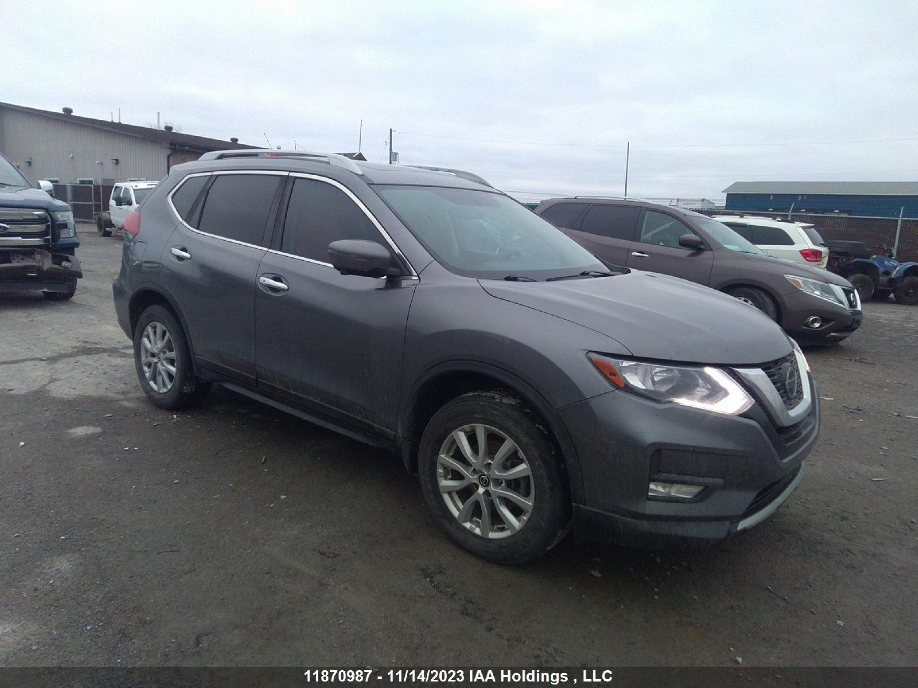 NISSAN ROGUE 2018 5n1at2mv8jc798708