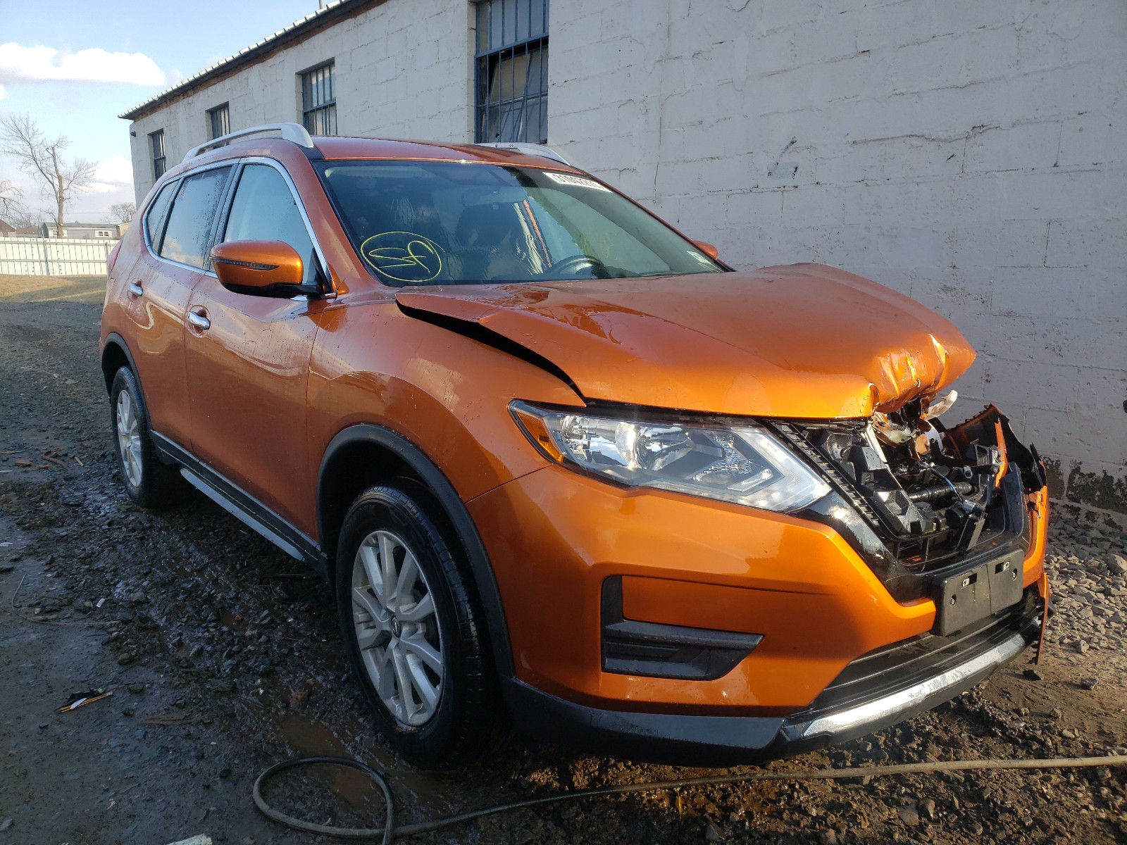 NISSAN ROGUE S 2018 5n1at2mv8jc807200