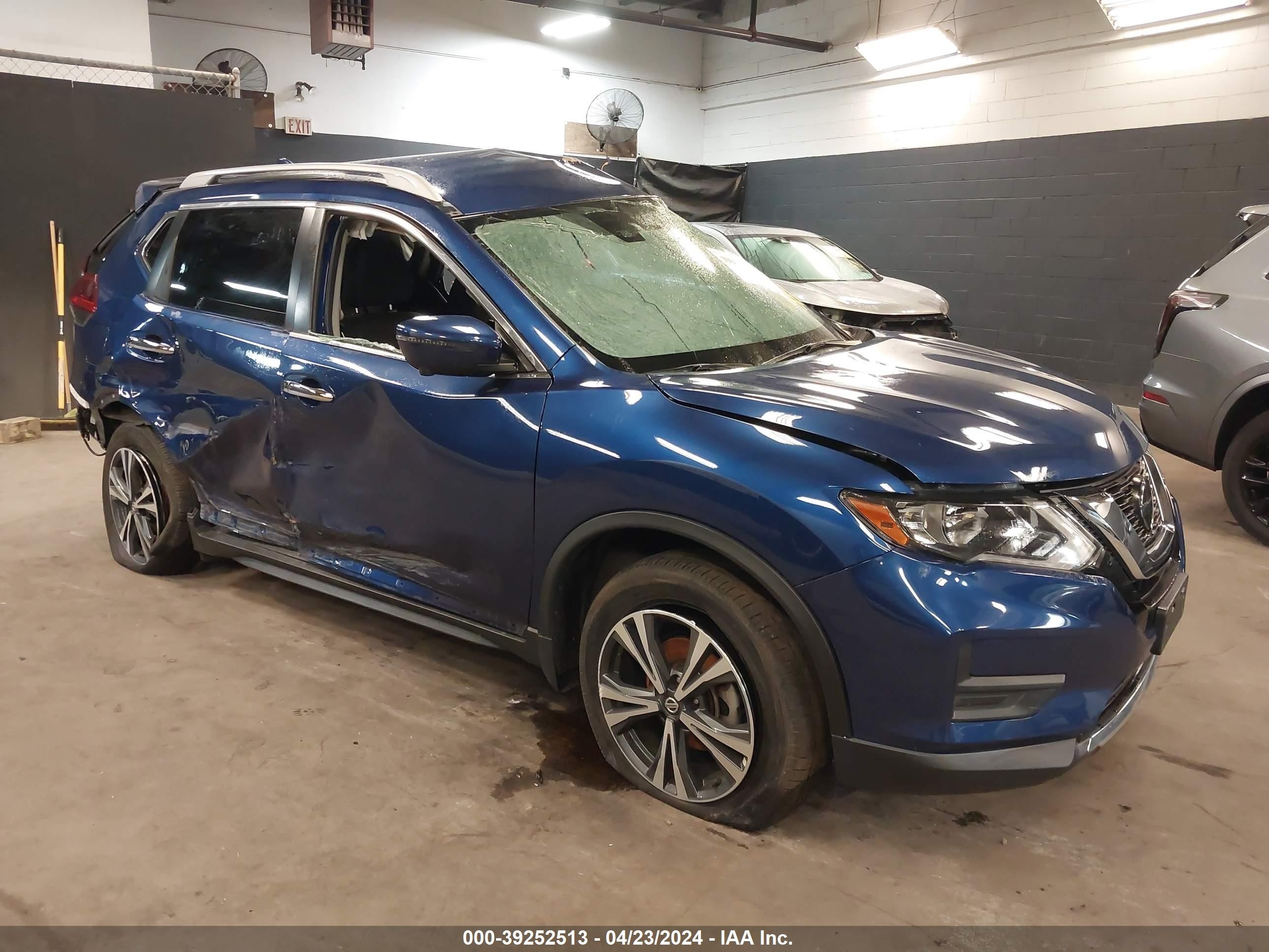 NISSAN ROGUE 2019 5n1at2mv8kc813998