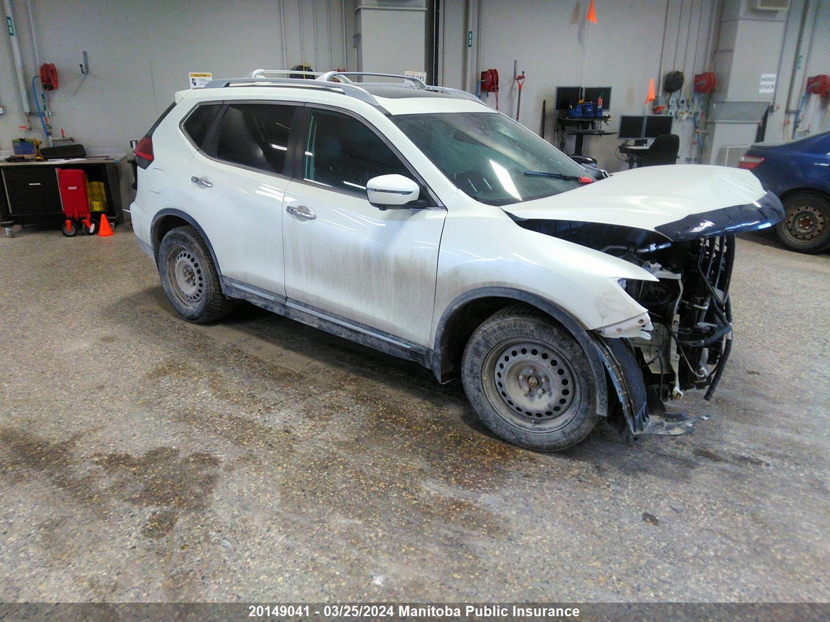 NISSAN ROGUE 2017 5n1at2mv9hc802887