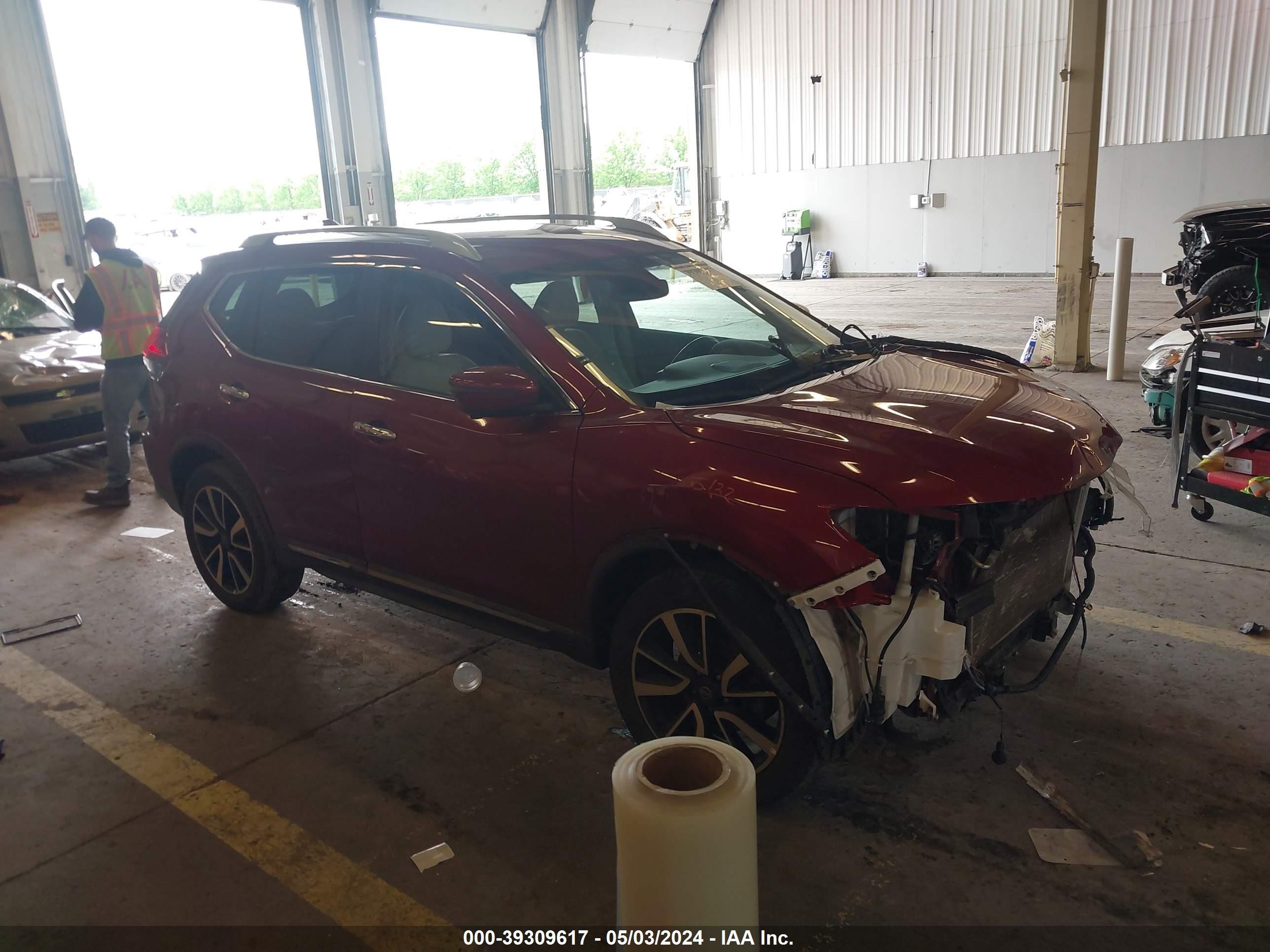 NISSAN ROGUE 2019 5n1at2mv9kc703736