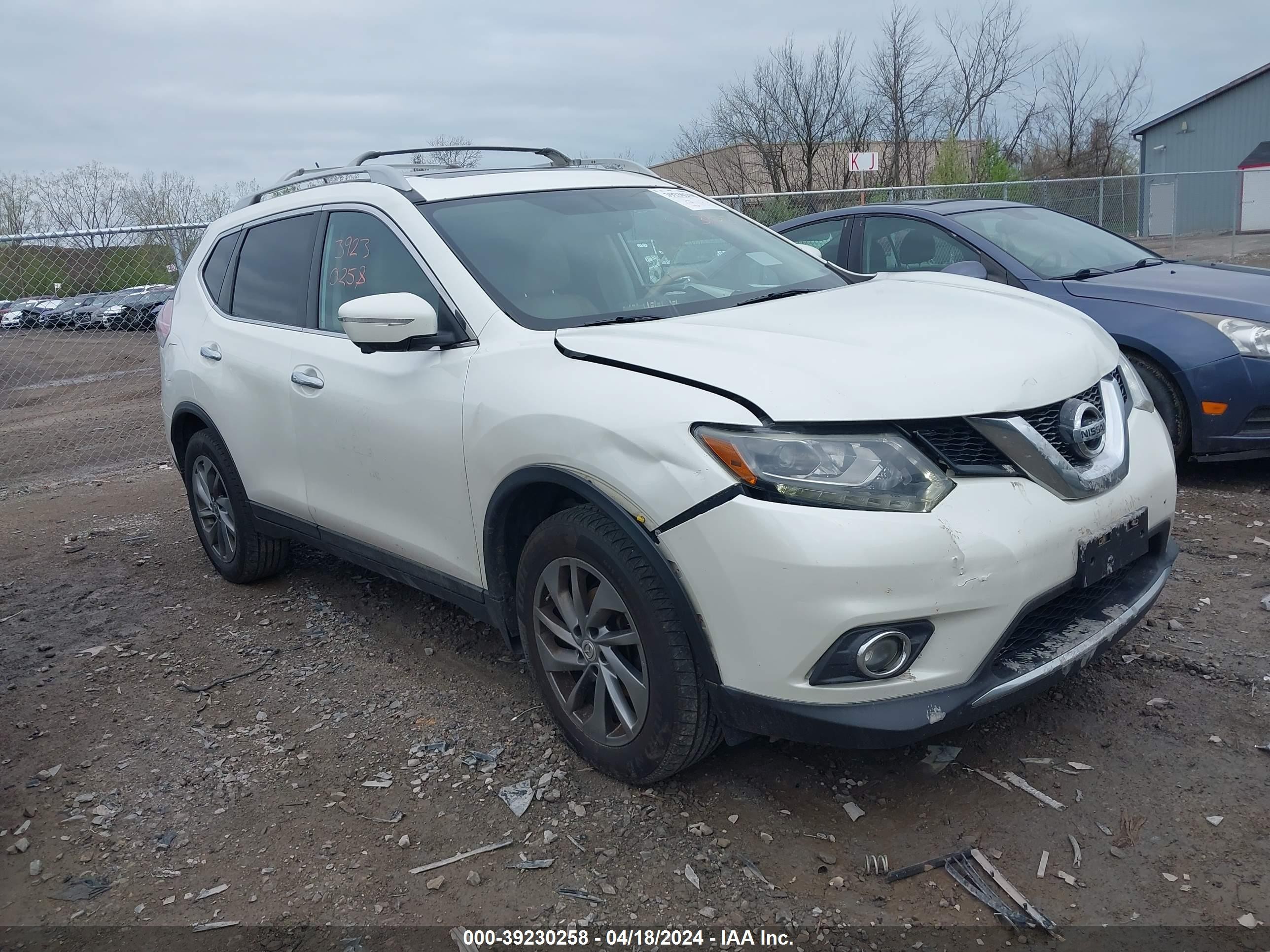 NISSAN ROGUE 2015 5n1at2mvxfc806671