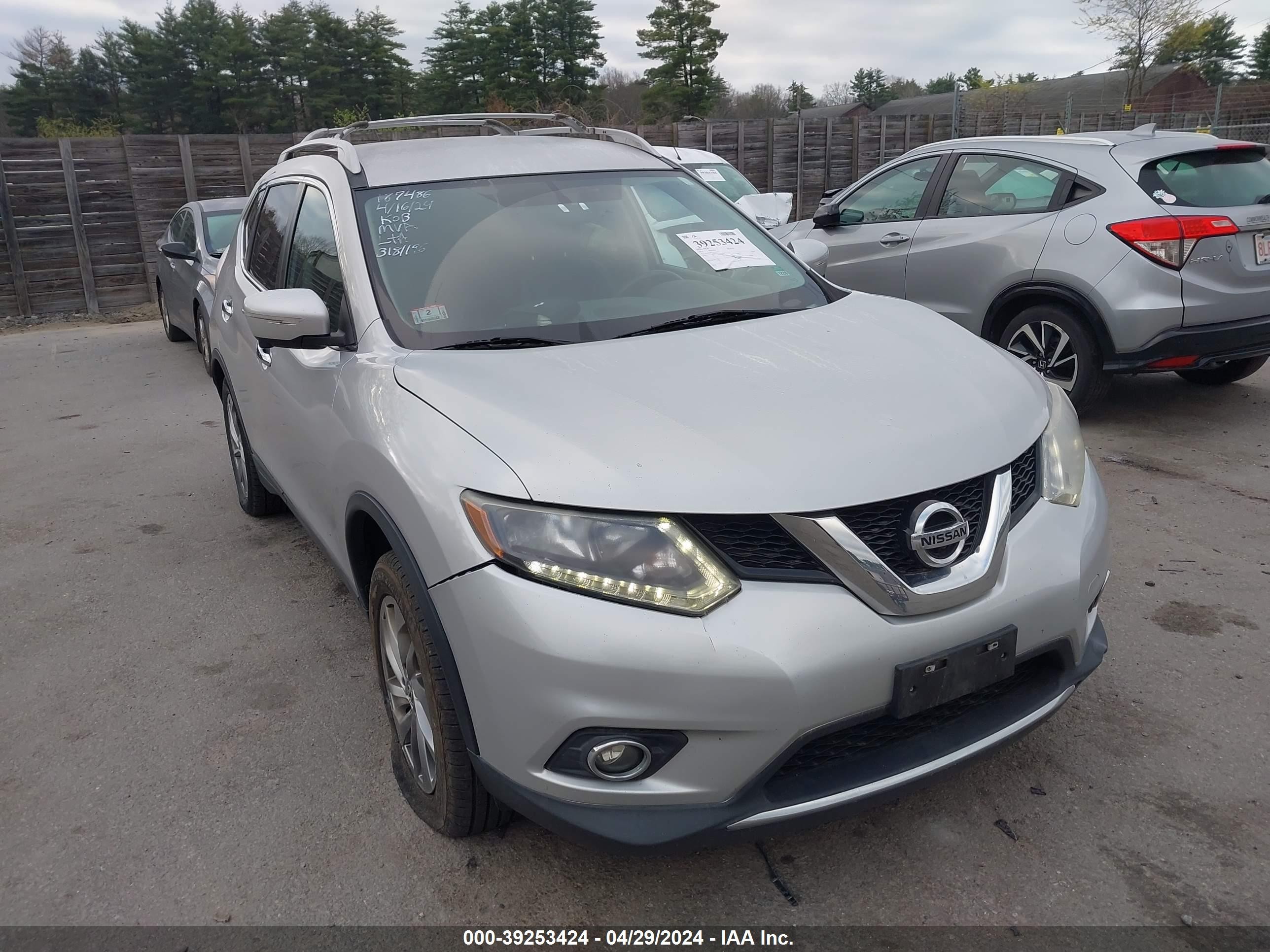 NISSAN ROGUE 2015 5n1at2mvxfc917947