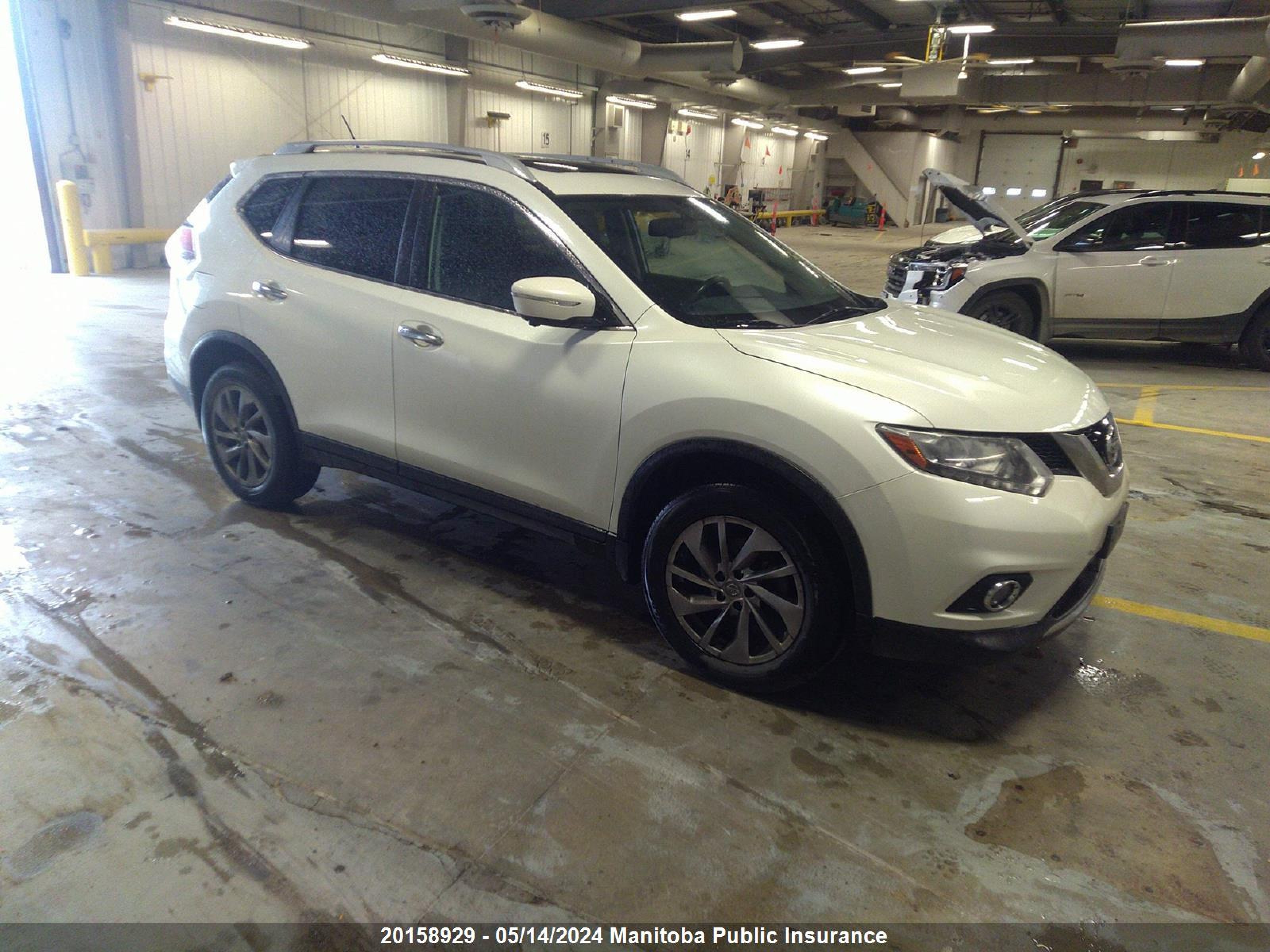 NISSAN ROGUE 2015 5n1at2mvxfc919410