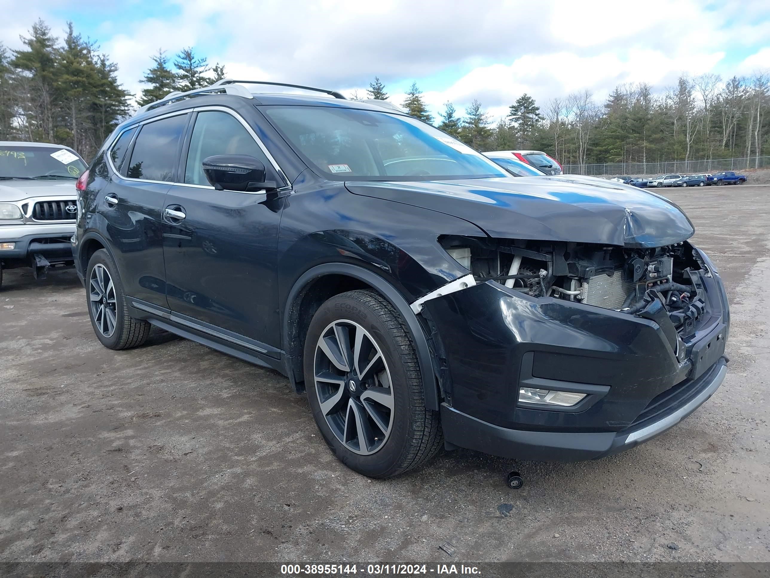 NISSAN ROGUE 2017 5n1at2mvxhc765123