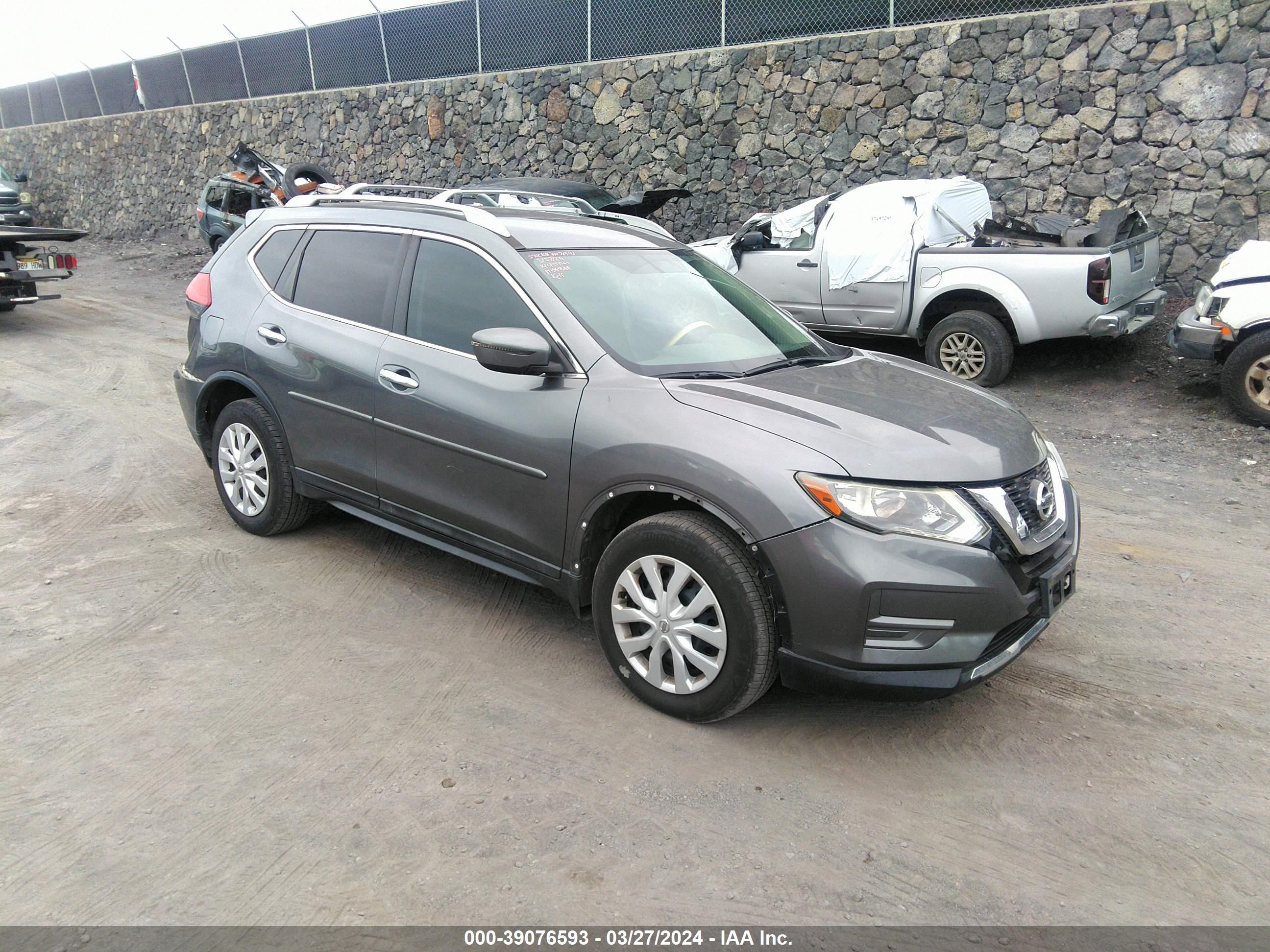 NISSAN ROGUE 2017 5n1at2mvxhc782889