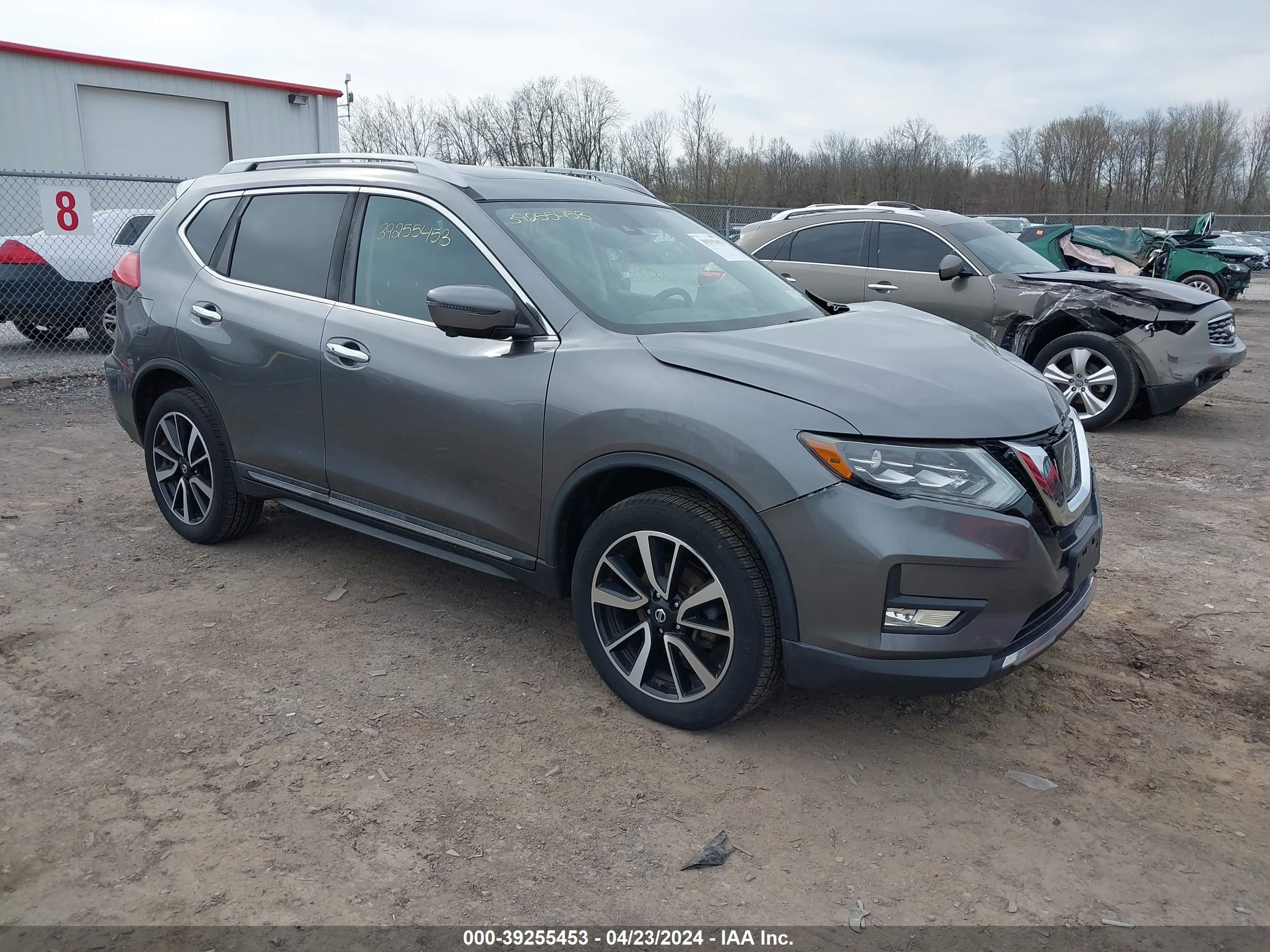 NISSAN ROGUE 2017 5n1at2mvxhc810321