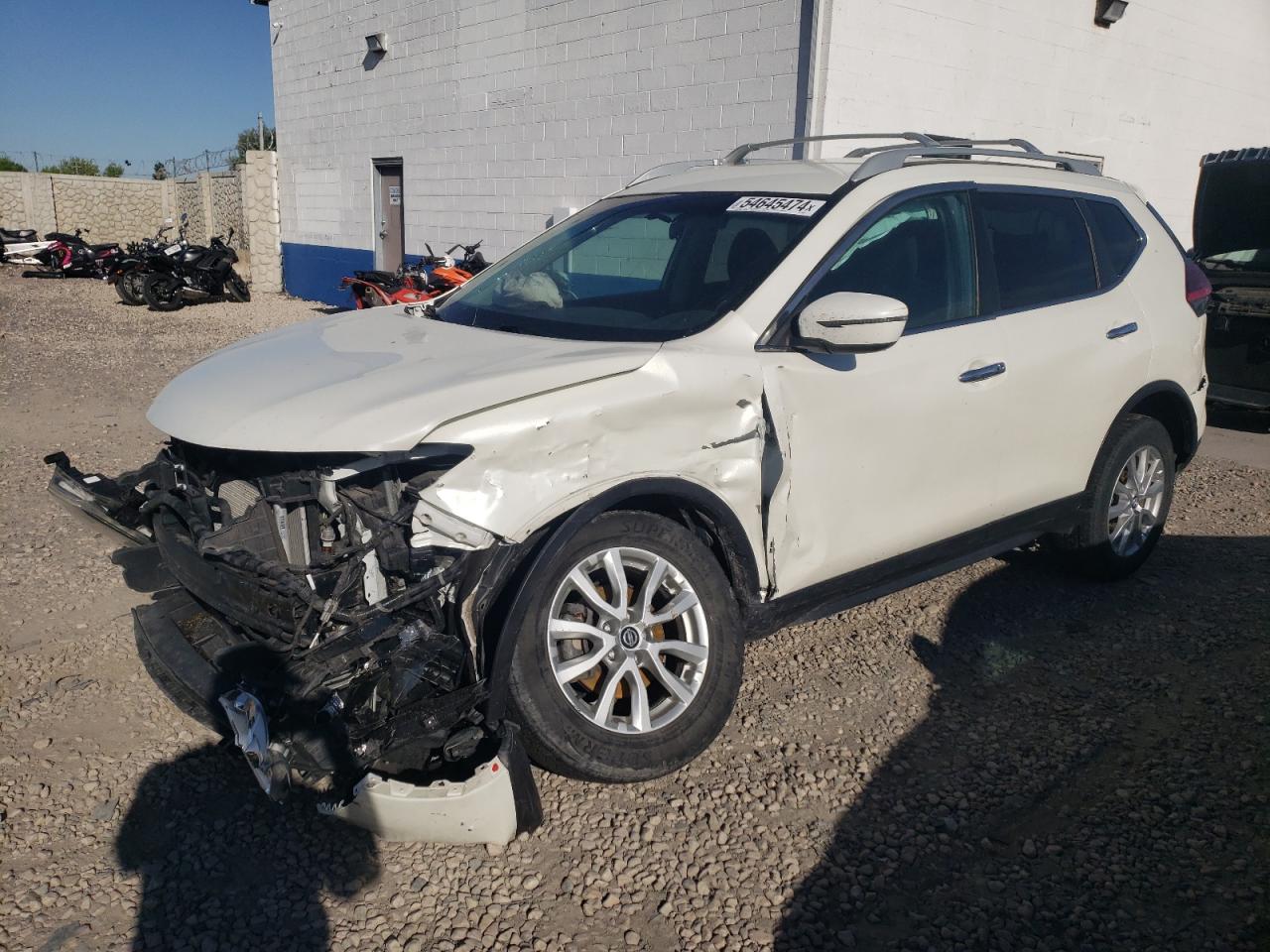 NISSAN ROGUE 2017 5n1at2mvxhc889361