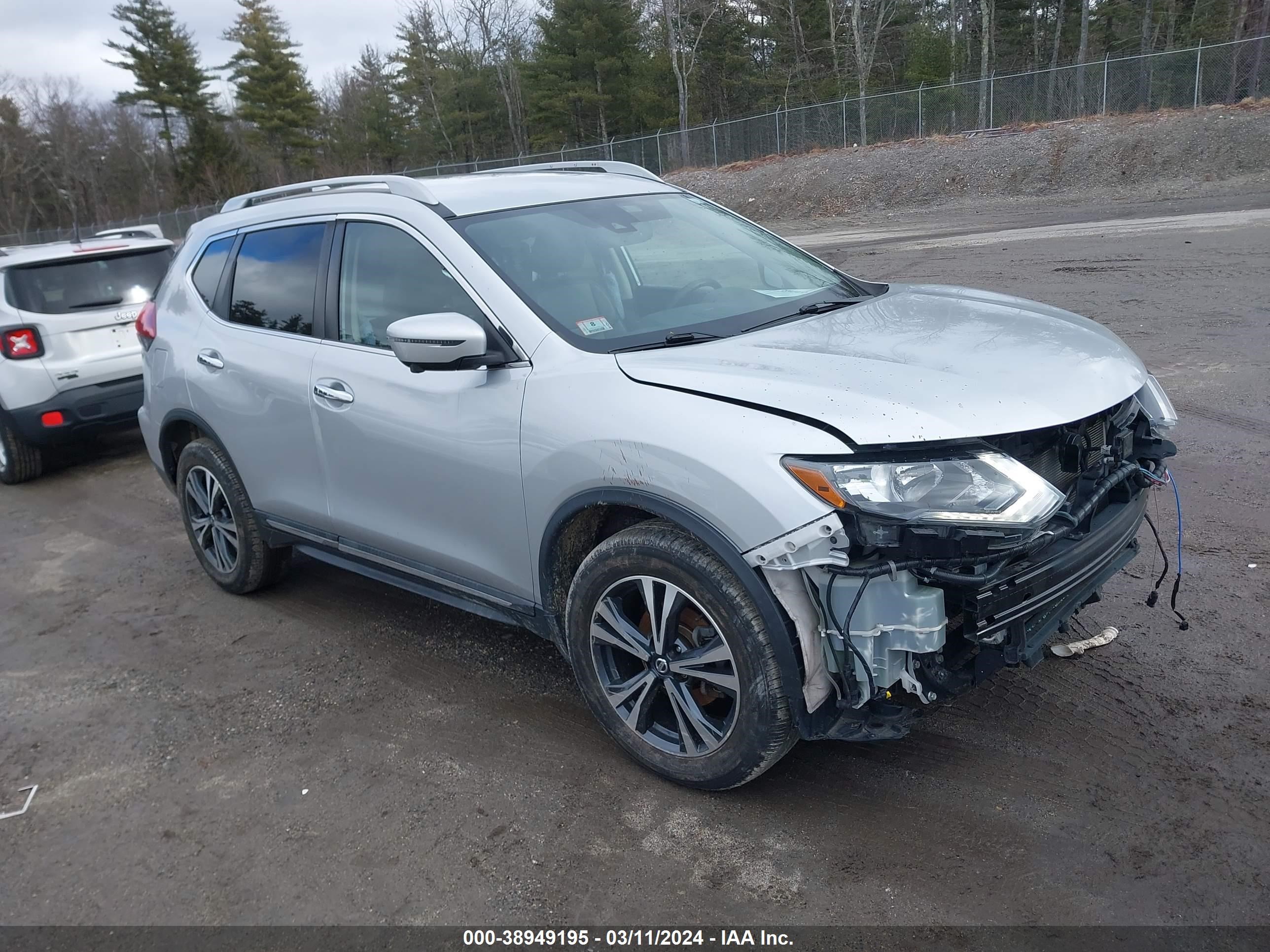 NISSAN ROGUE 2018 5n1at2mvxjc816397