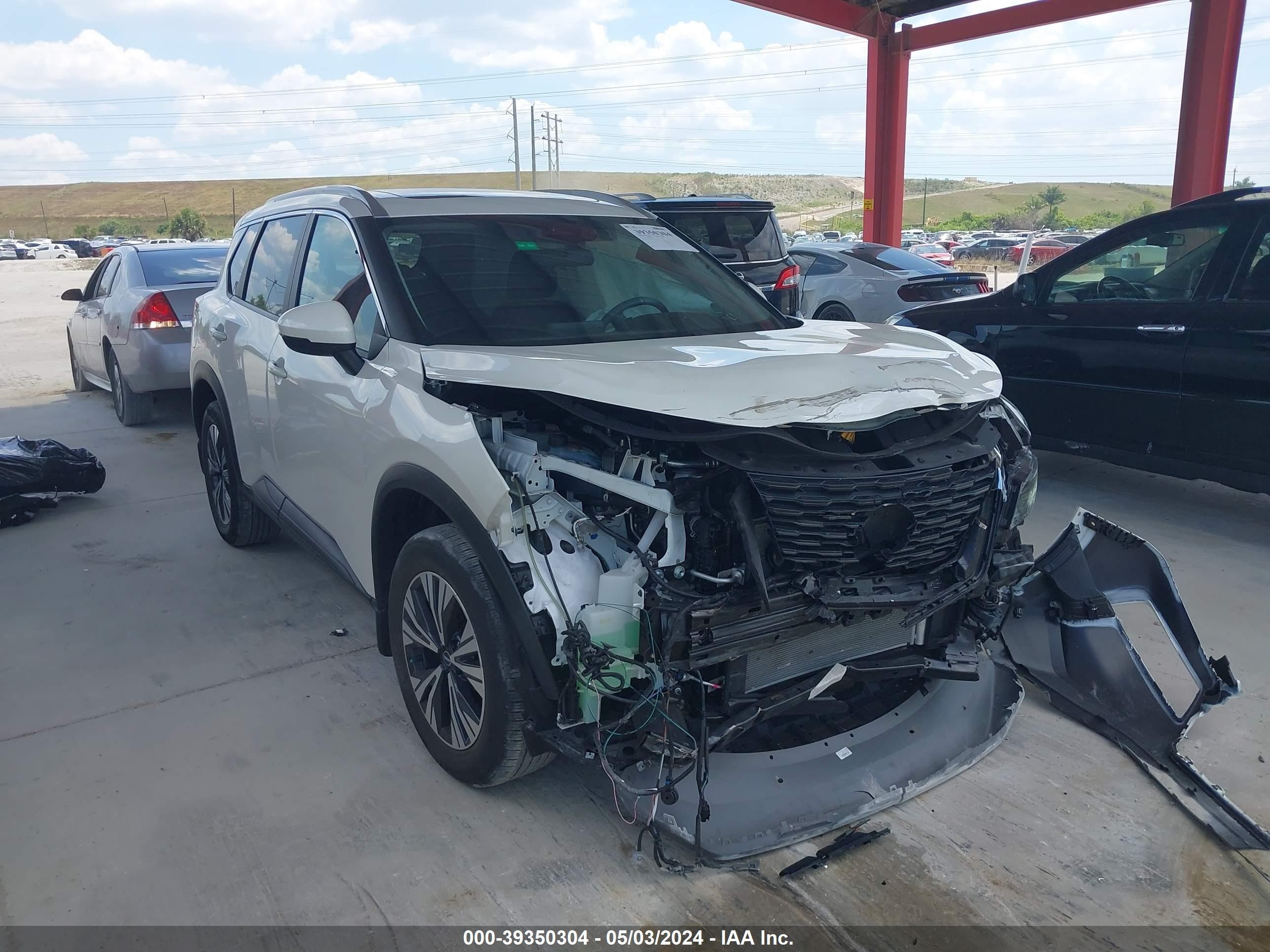 NISSAN ROGUE 2022 5n1bt3ba2nc728119