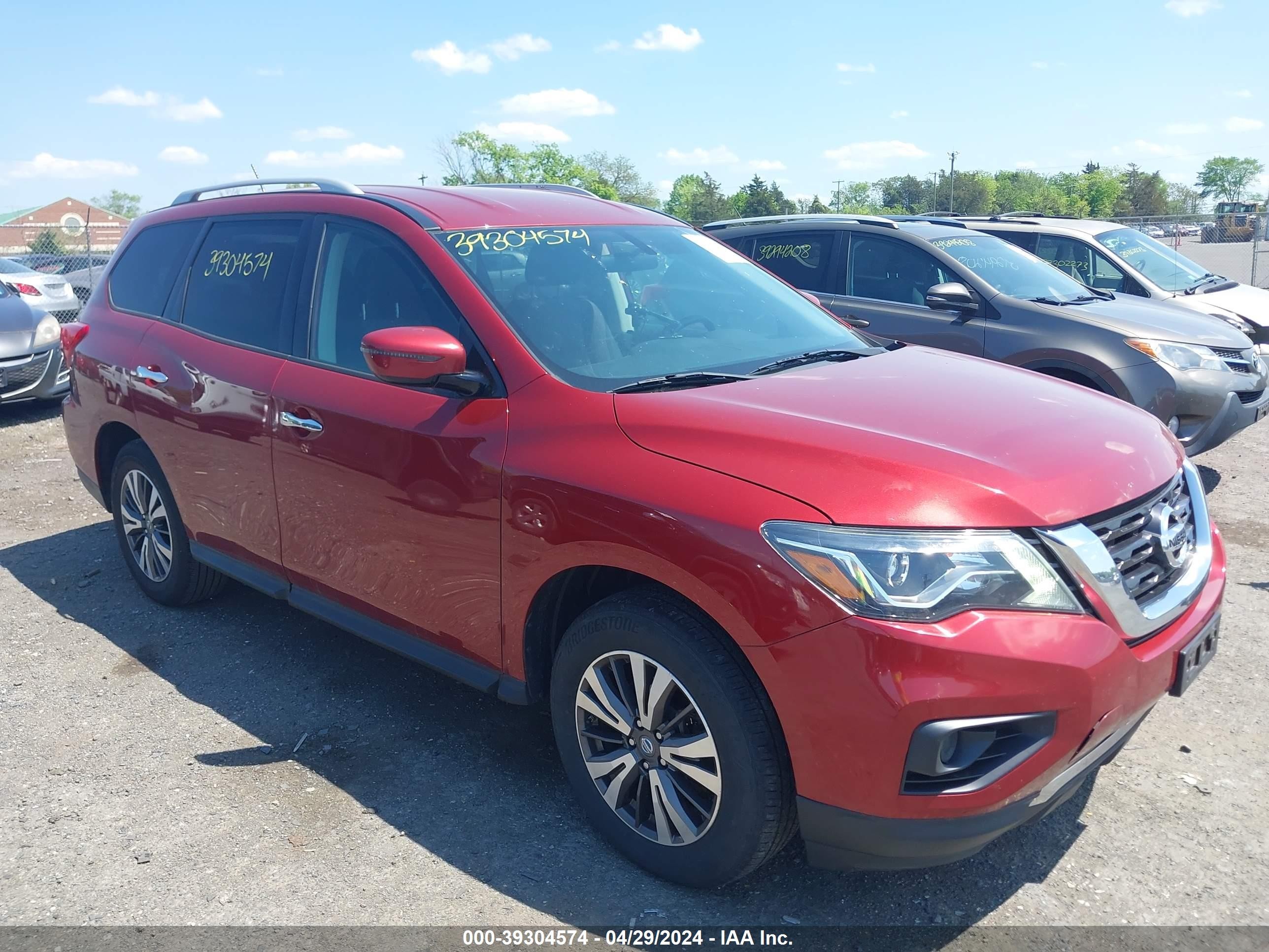 NISSAN PATHFINDER 2017 5n1dr2mm0hc906400