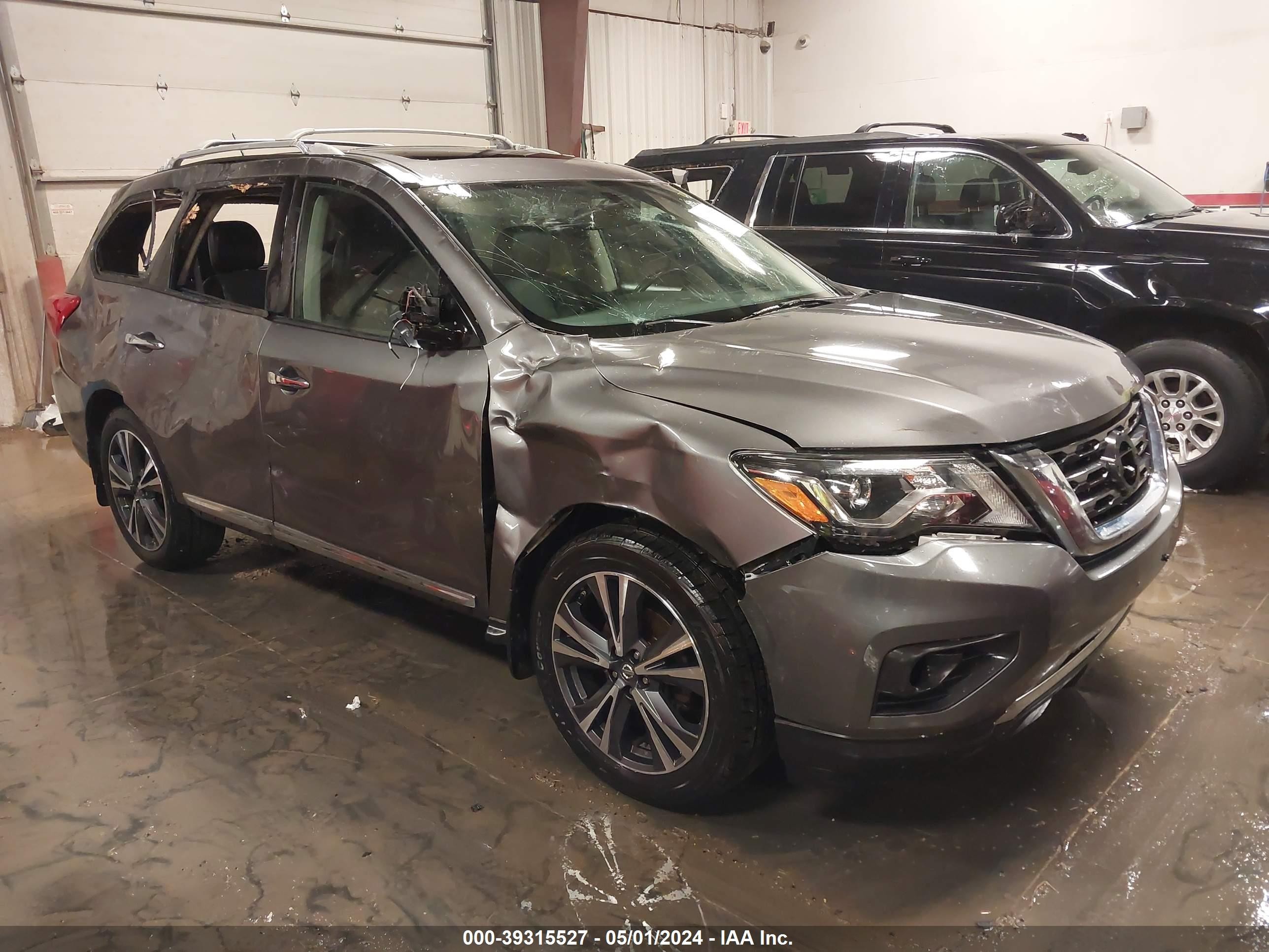 NISSAN PATHFINDER 2017 5n1dr2mm1hc622399