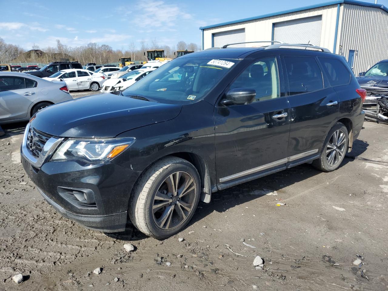 NISSAN PATHFINDER 2018 5n1dr2mm1jc655974