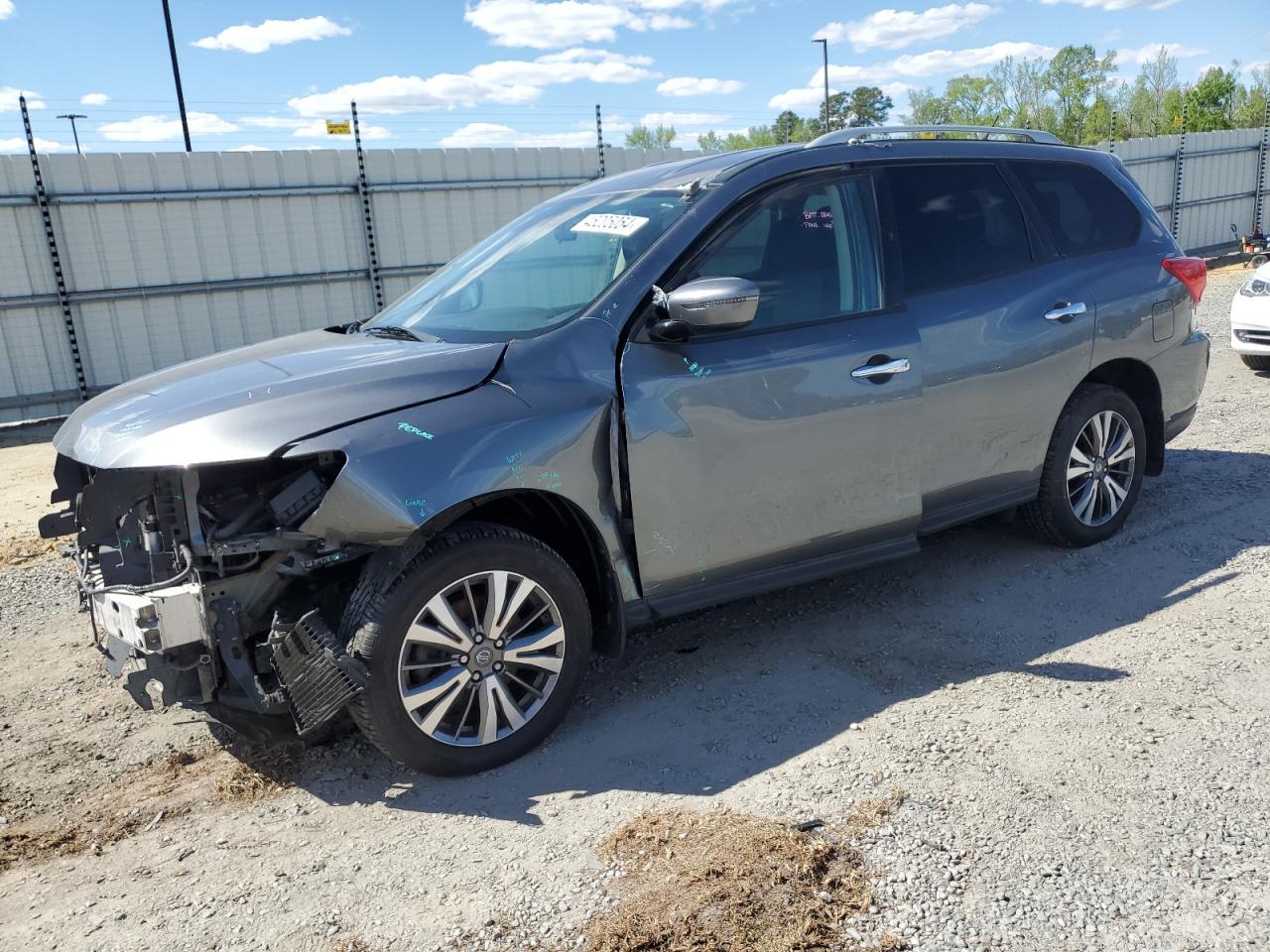 NISSAN PATHFINDER 2018 5n1dr2mm1jc659538