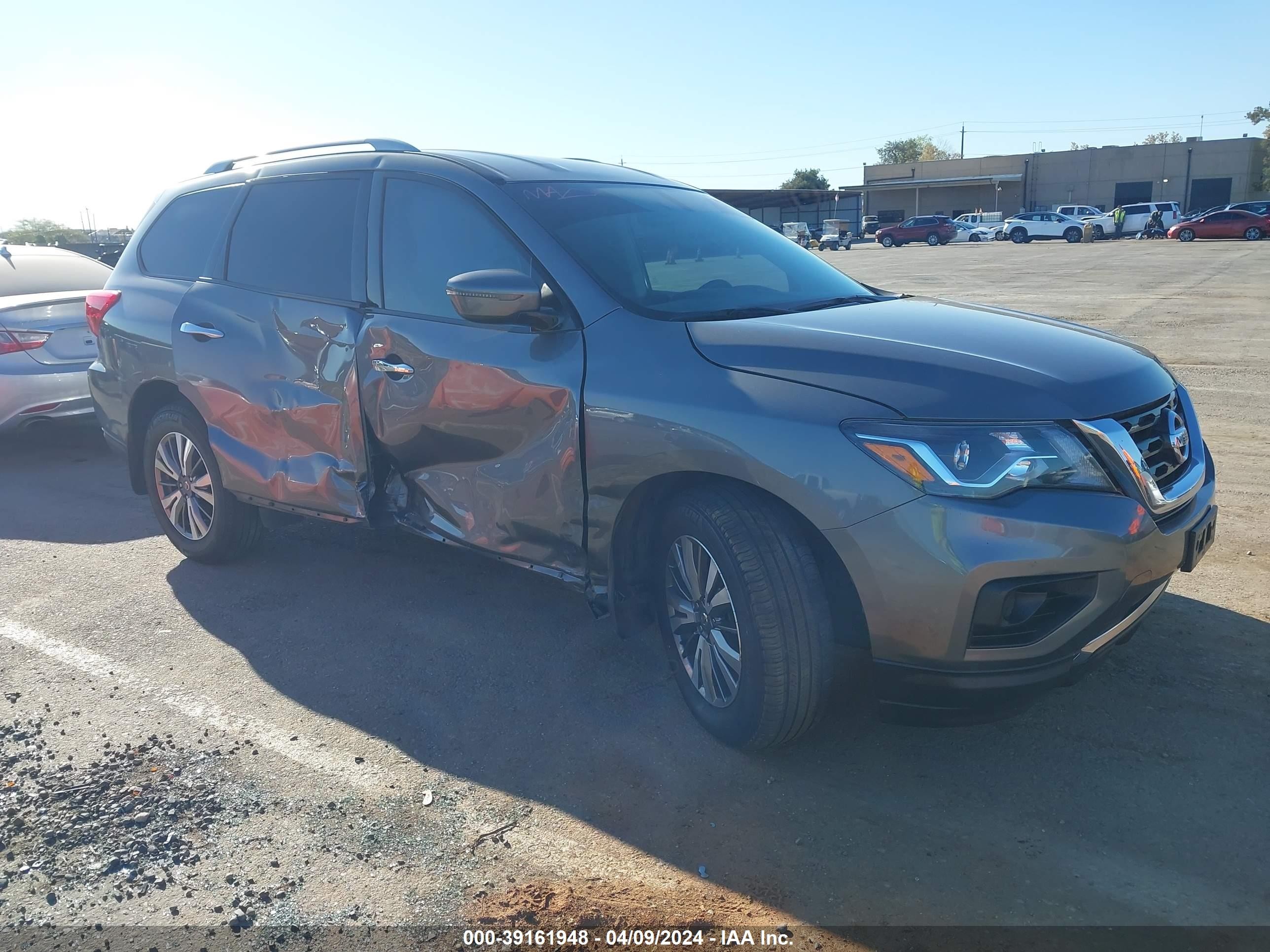 NISSAN PATHFINDER 2019 5n1dr2mm1kc606288