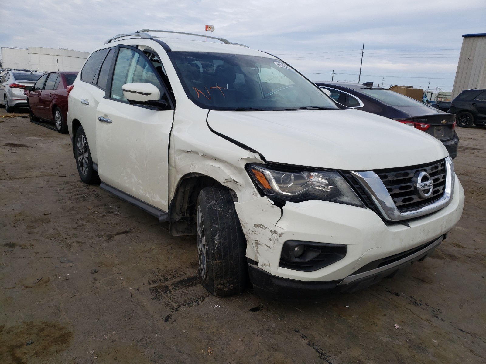 NISSAN PATHFINDER 2017 5n1dr2mm3hc681941