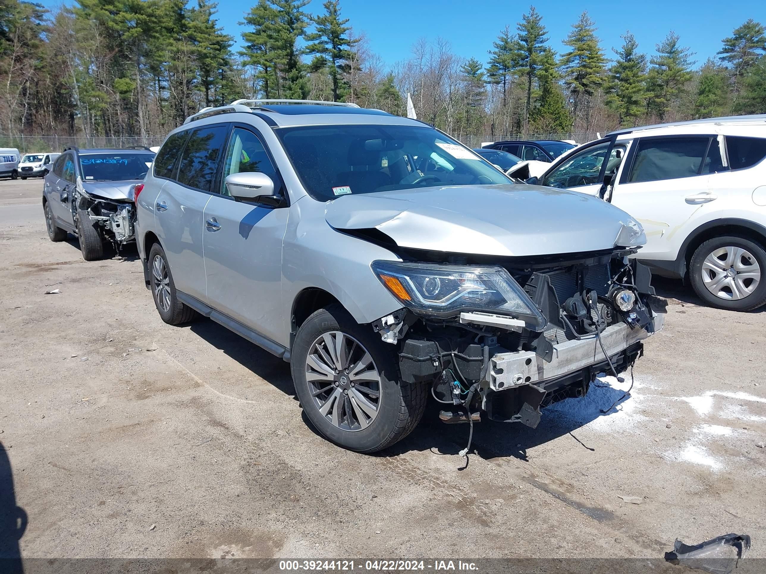 NISSAN PATHFINDER 2017 5n1dr2mm4hc647488