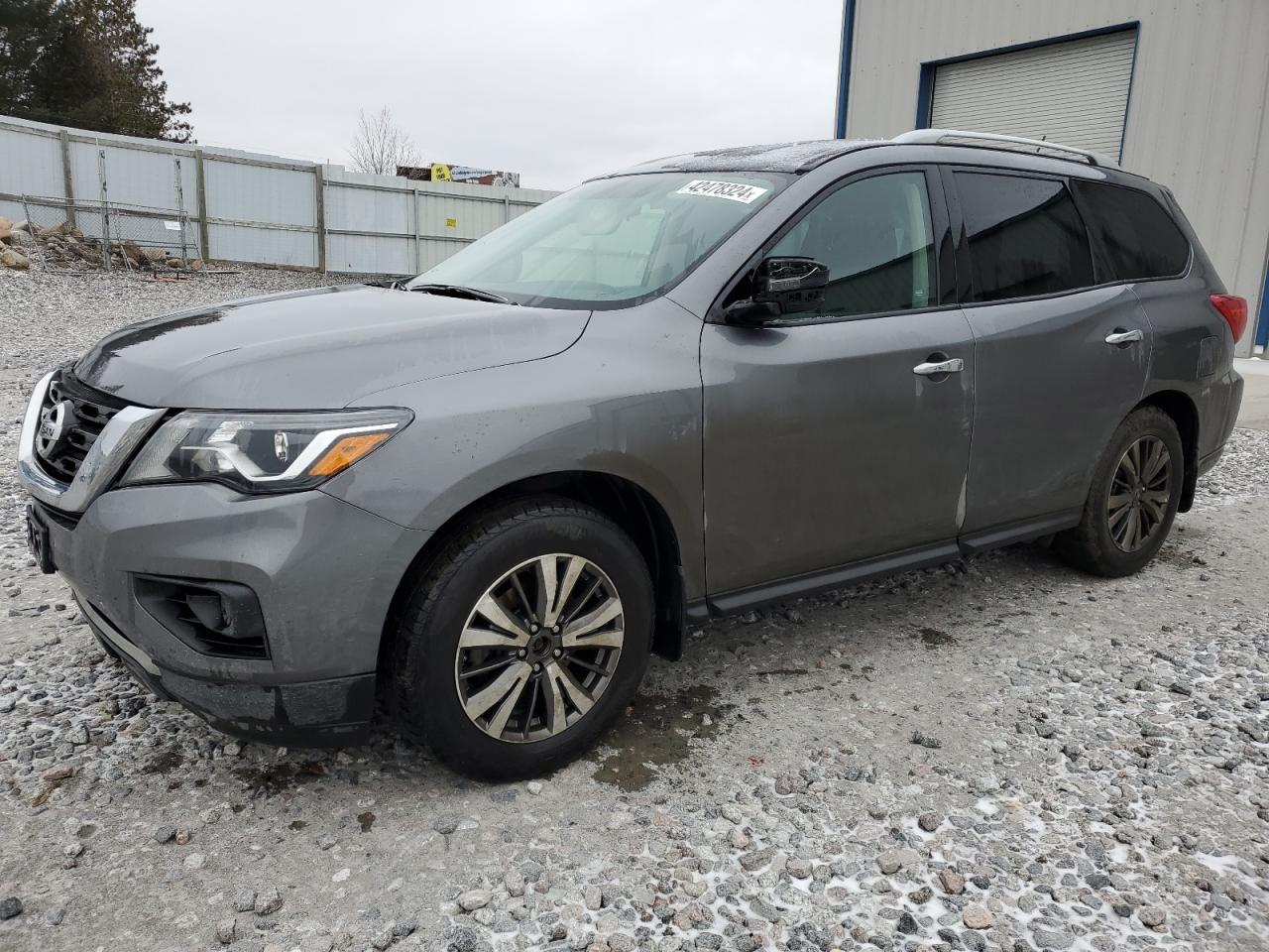 NISSAN PATHFINDER 2017 5n1dr2mm4hc696383