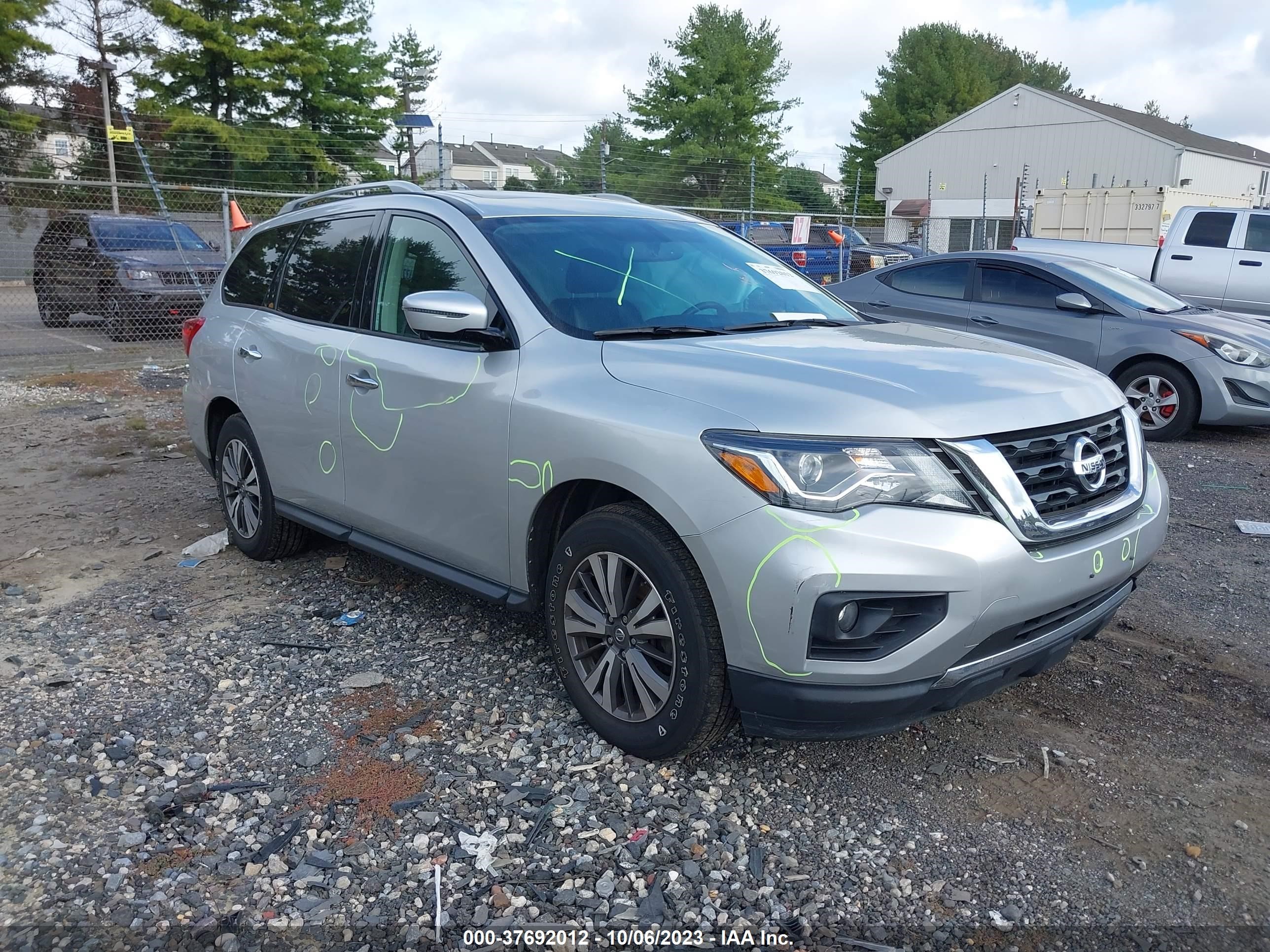 NISSAN PATHFINDER 2017 5n1dr2mm5hc651789