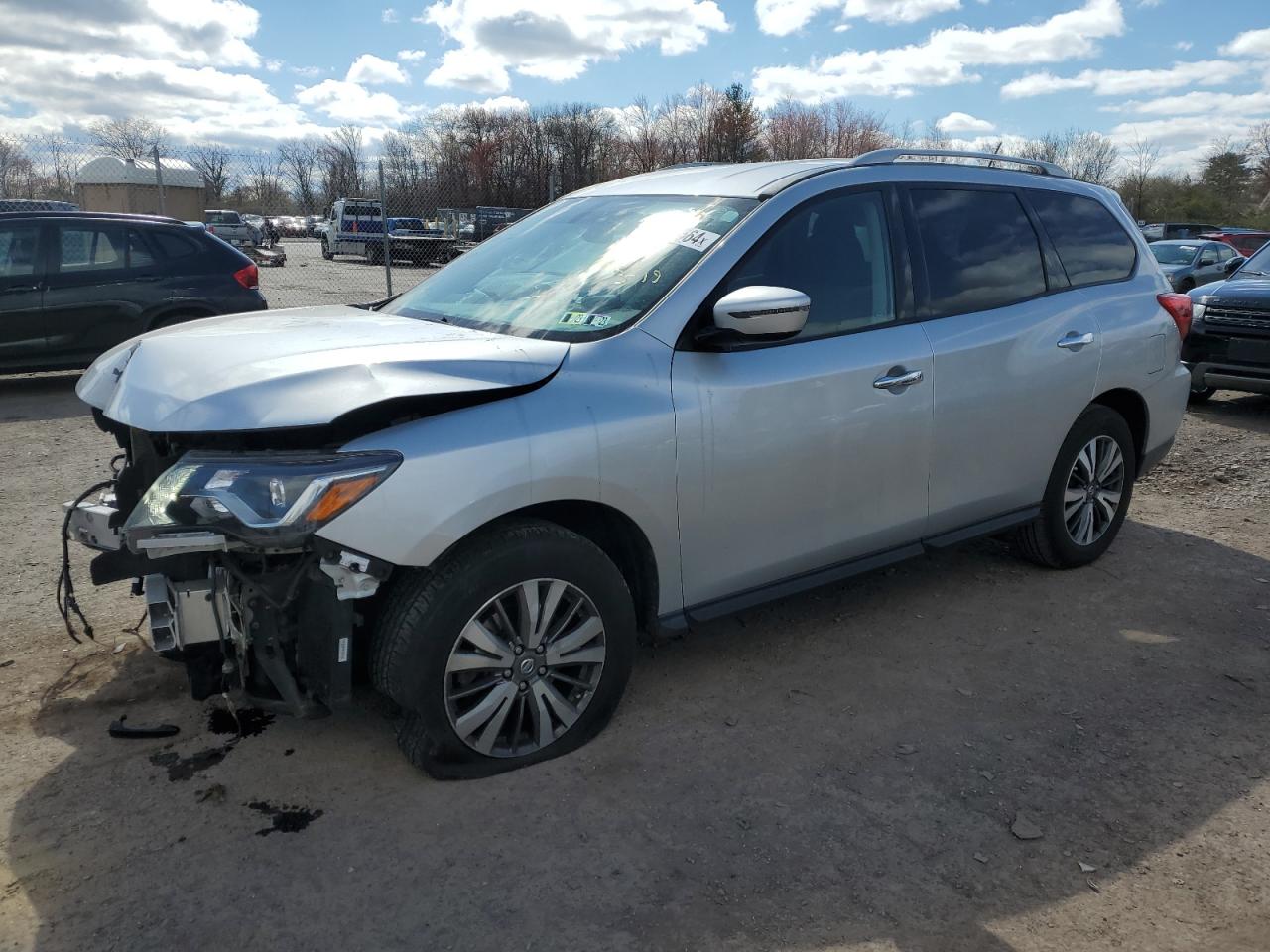 NISSAN PATHFINDER 2018 5n1dr2mm5jc624730