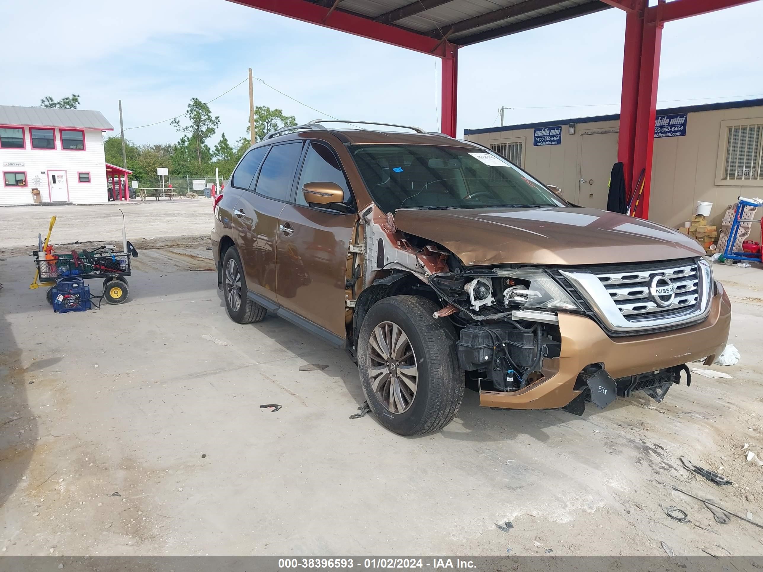 NISSAN PATHFINDER 2017 5n1dr2mm6hc604366