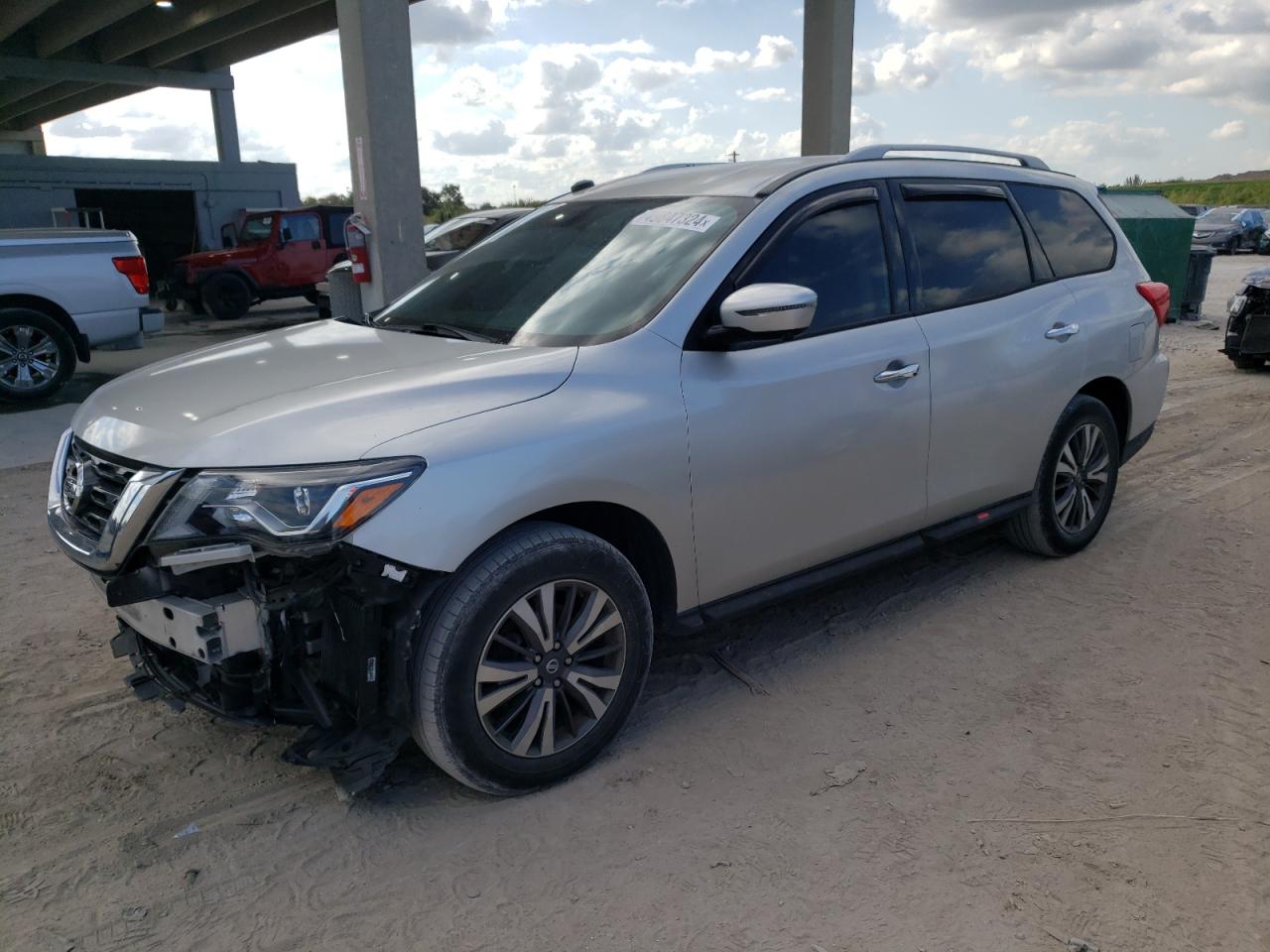 NISSAN PATHFINDER 2017 5n1dr2mm6hc693551